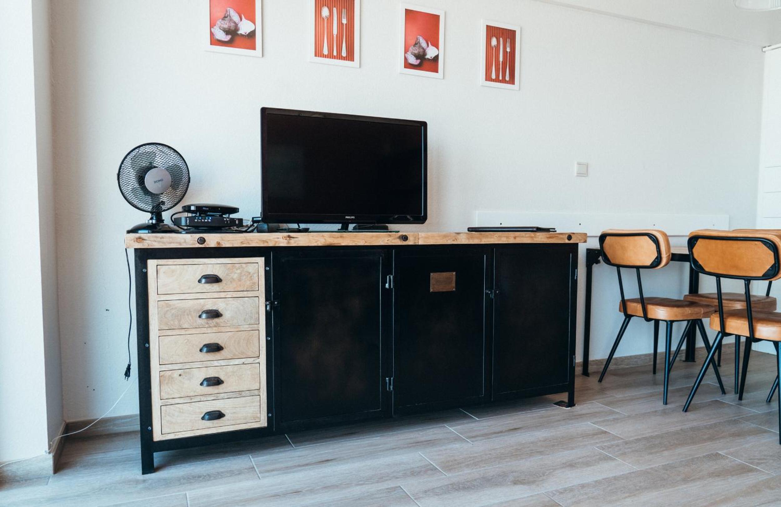 Two-Bedroom Apartment - Photo 8
