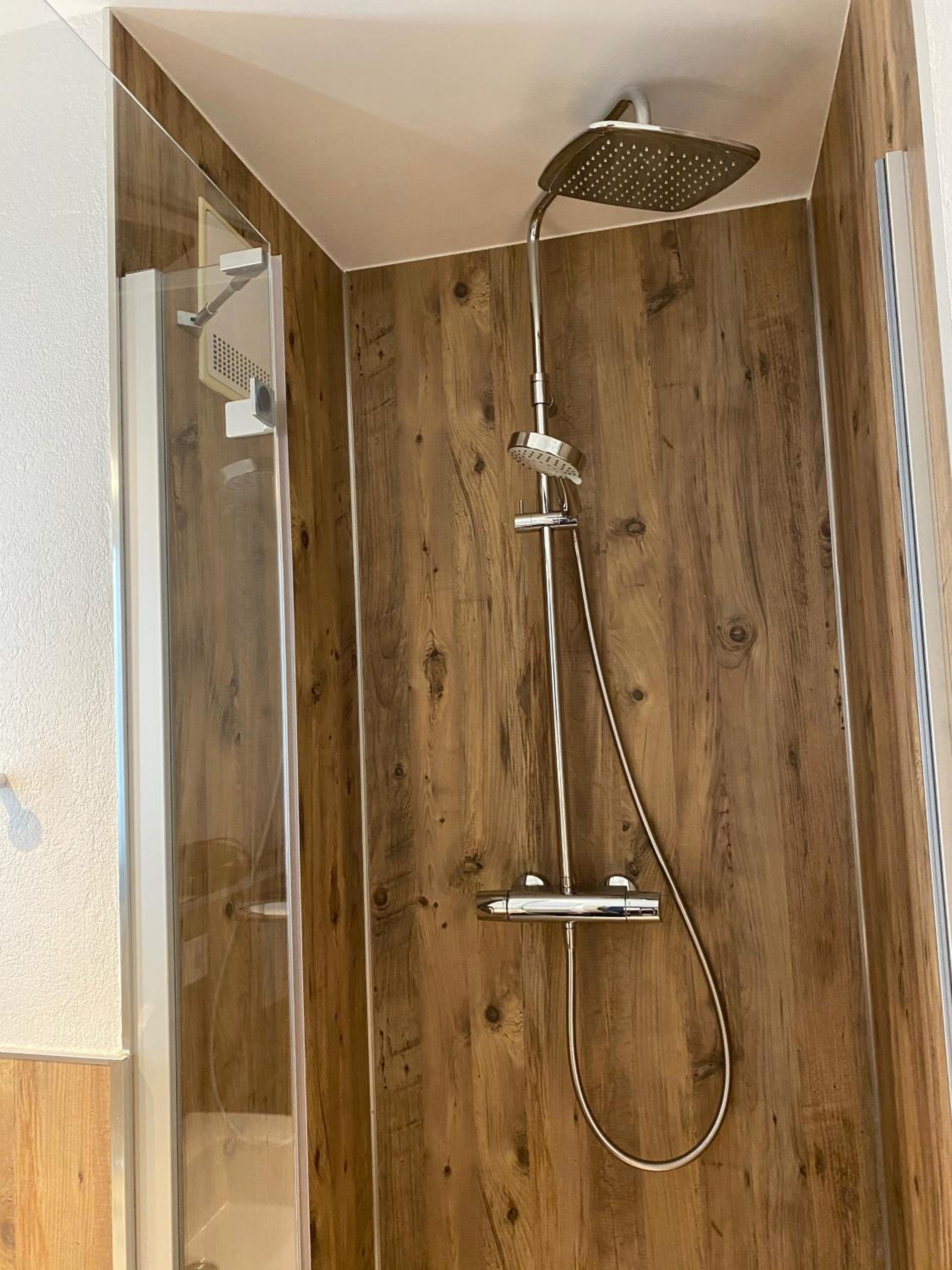 Double Room - Photo 8