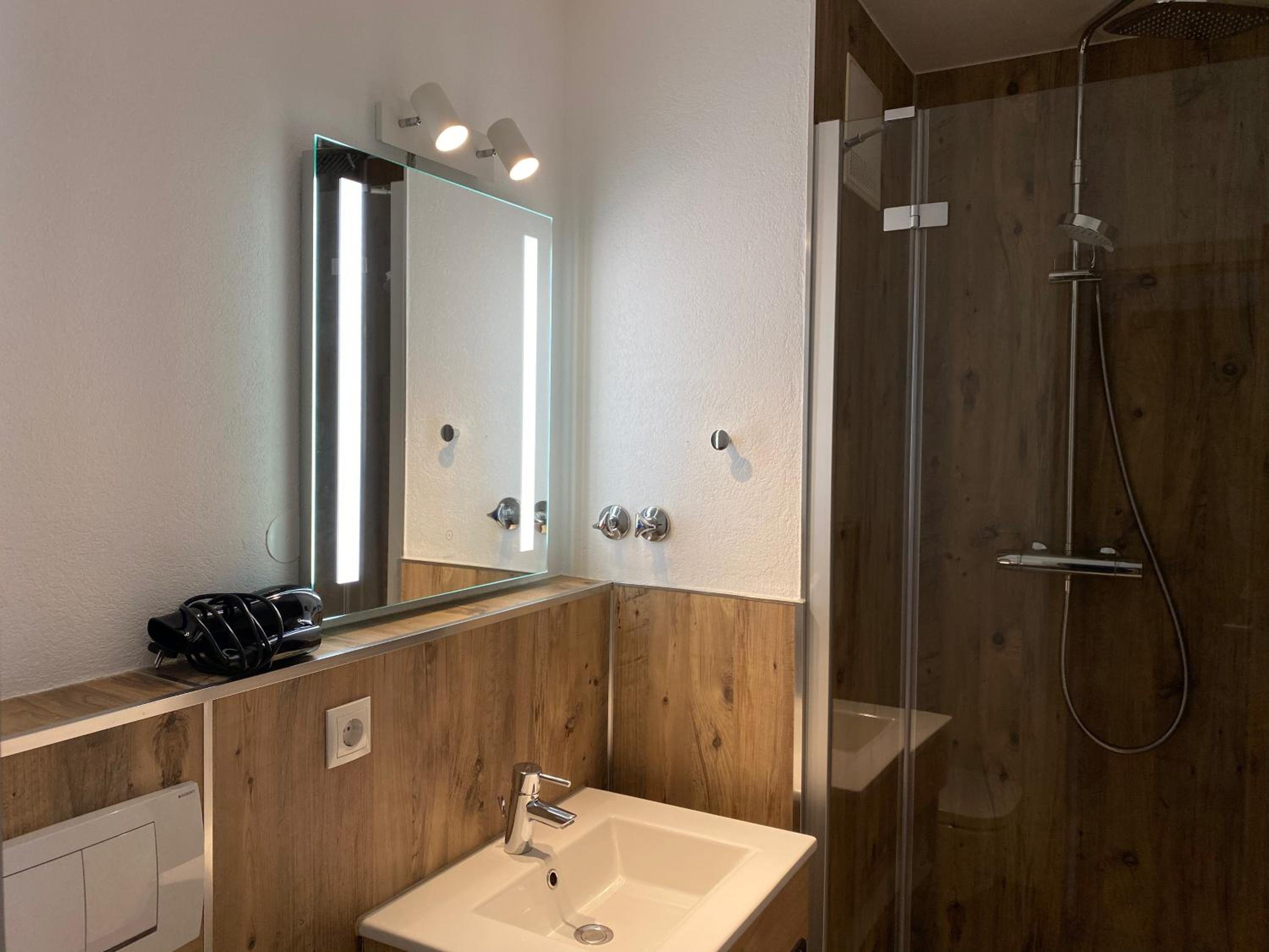Double Room - Photo 4