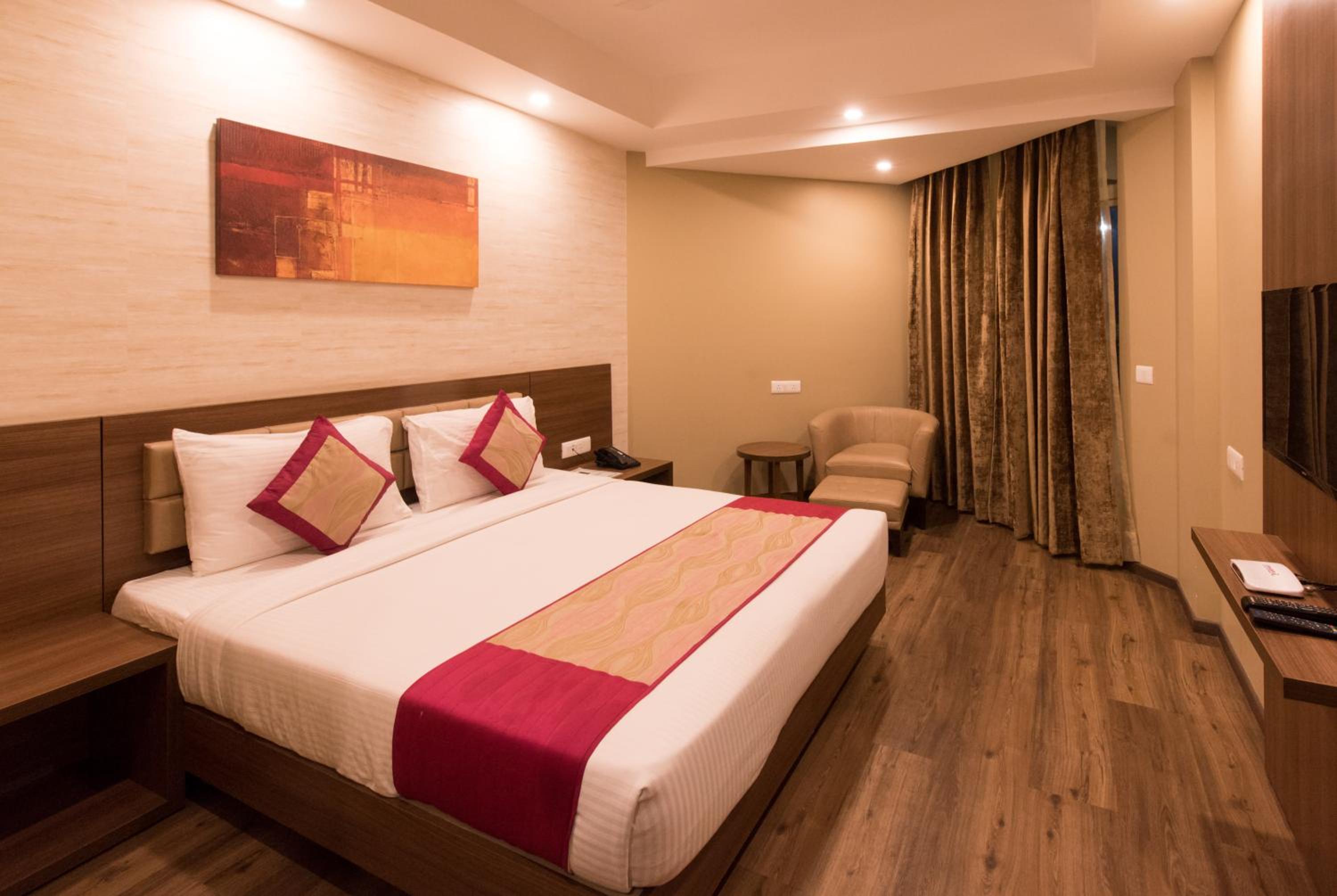 Deluxe Double or Twin Room photo 1