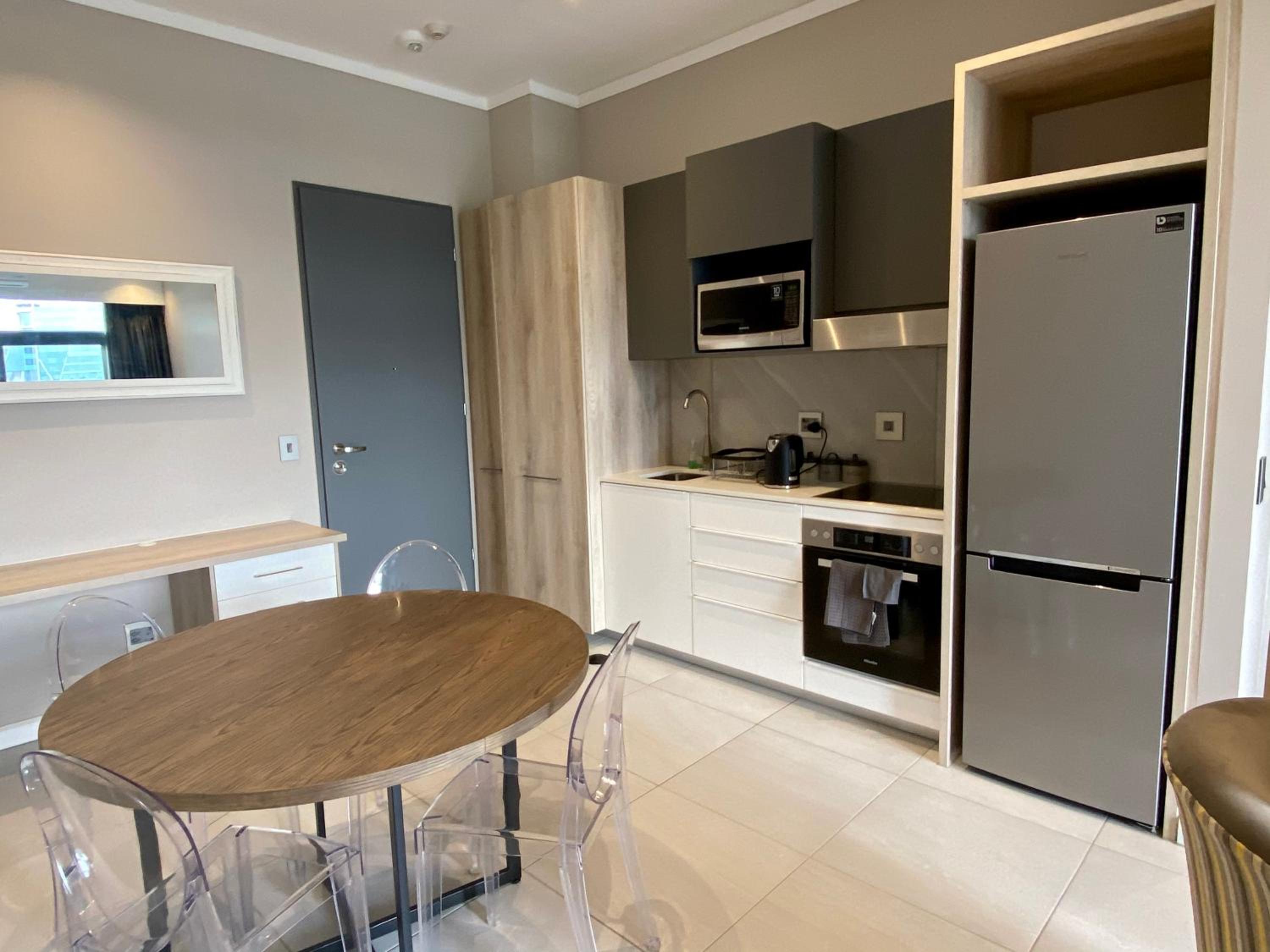 One-Bedroom Apartment - Photo 11