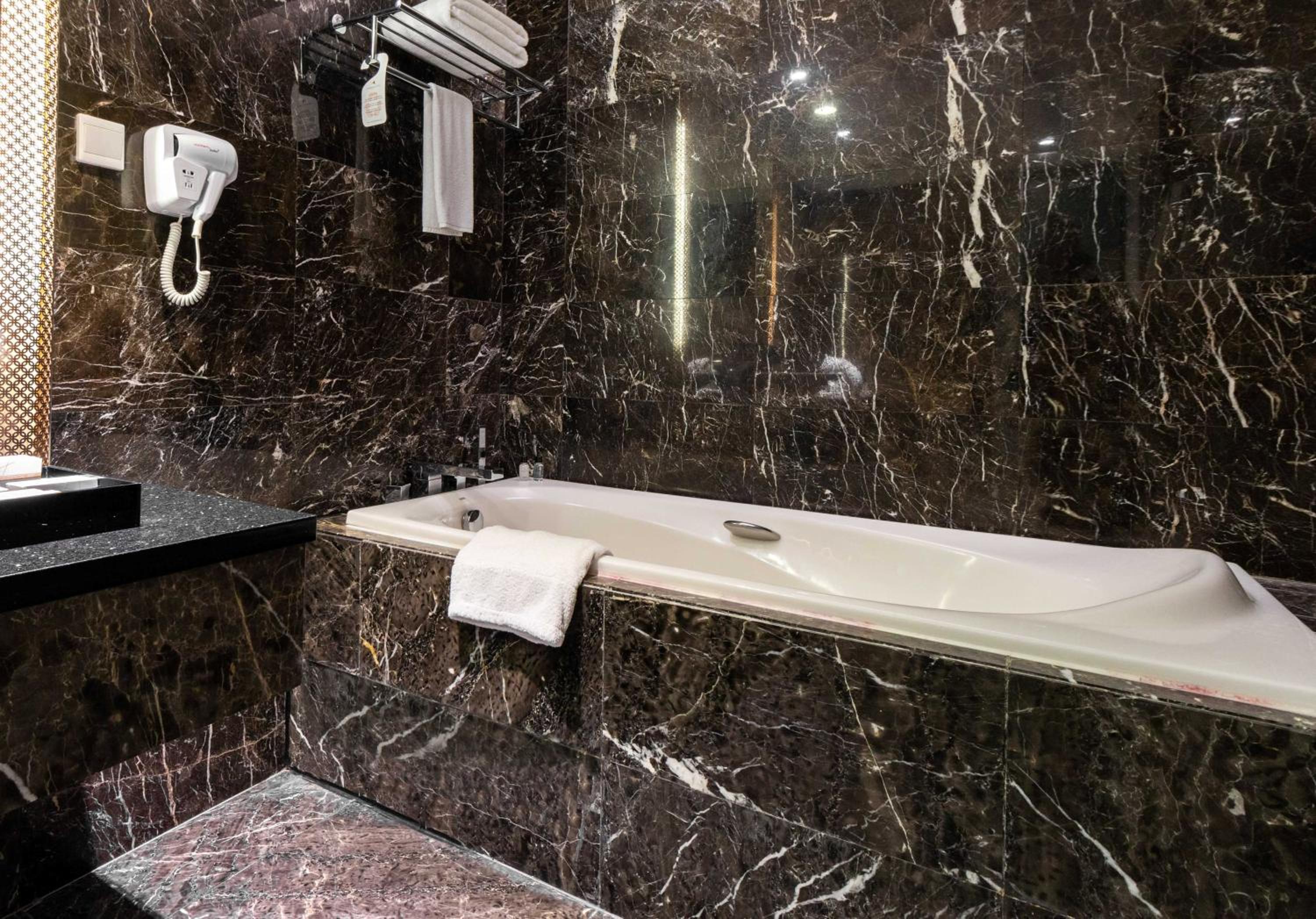 Junior Suite - Photo 5