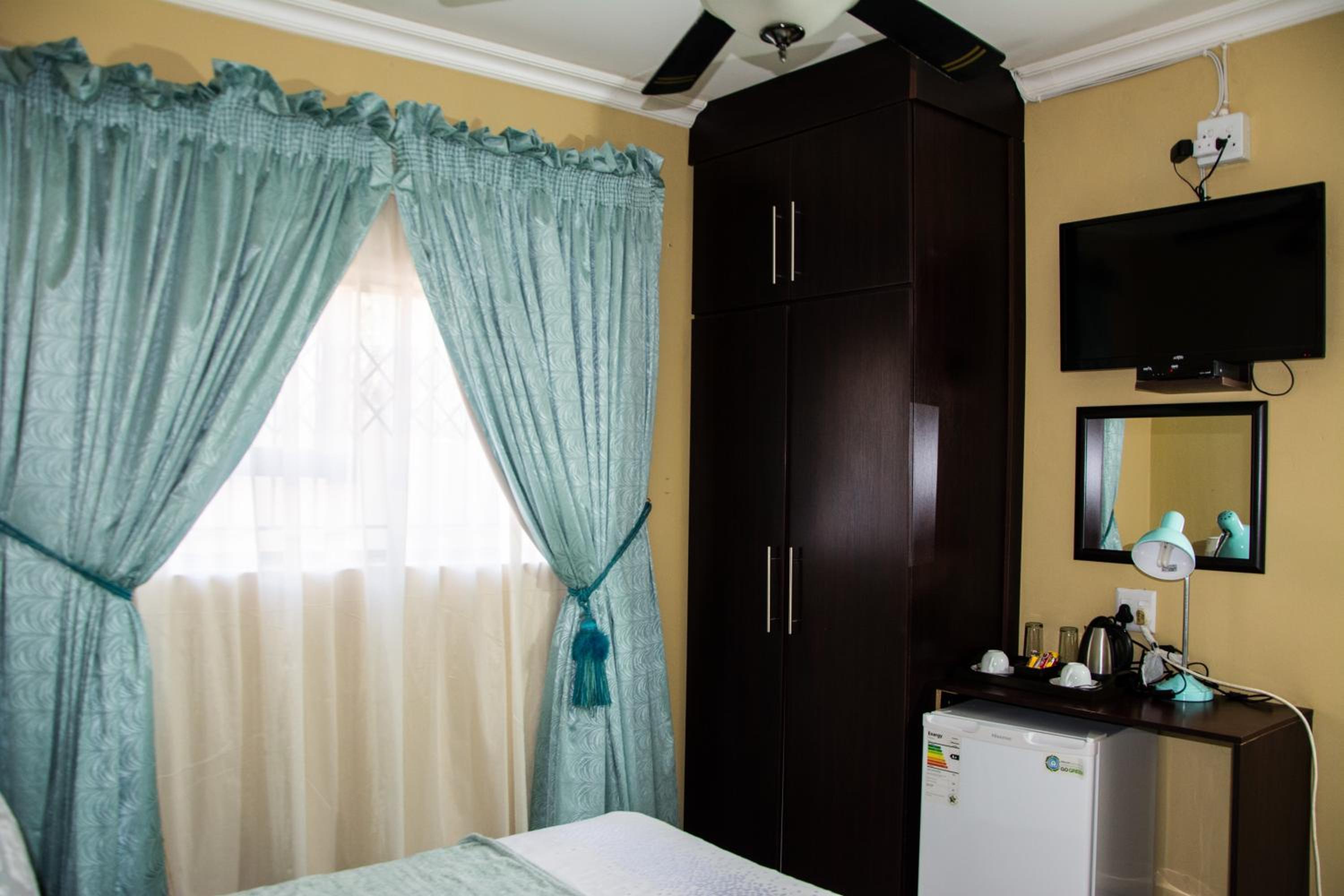 Standard Double Room - Photo 1
