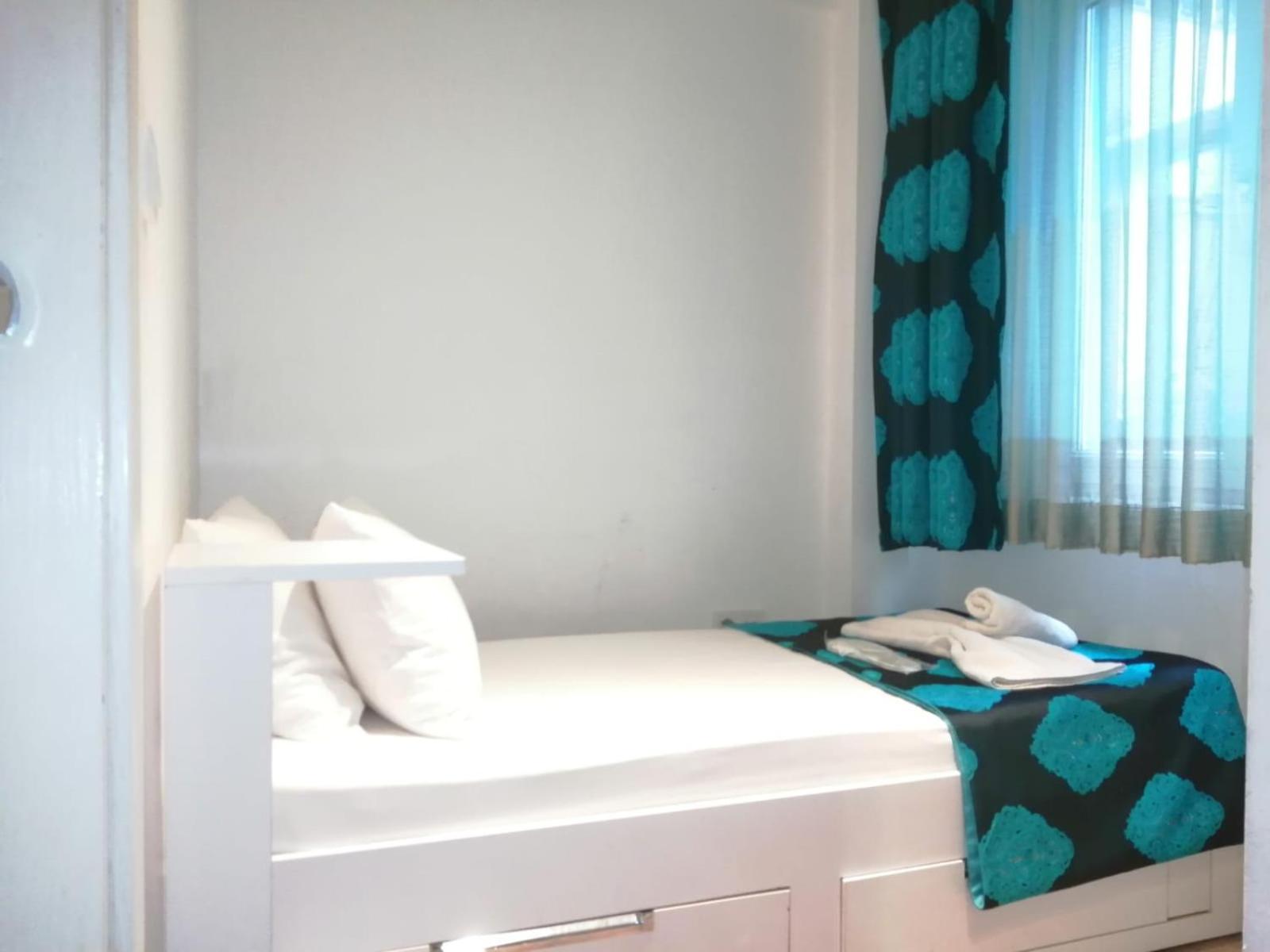 Superior Triple Room photo 2