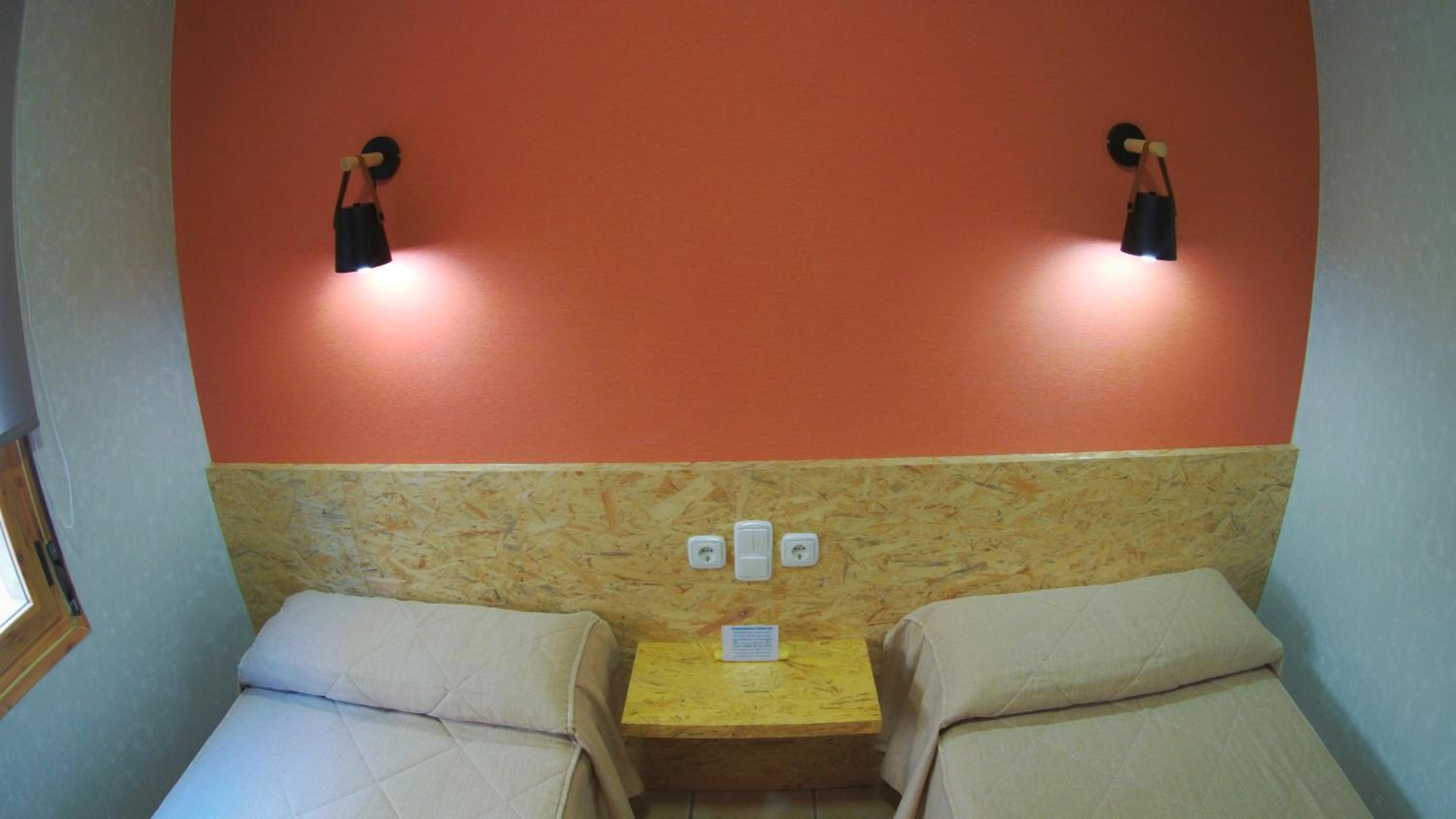 Twin Room - Photo 4