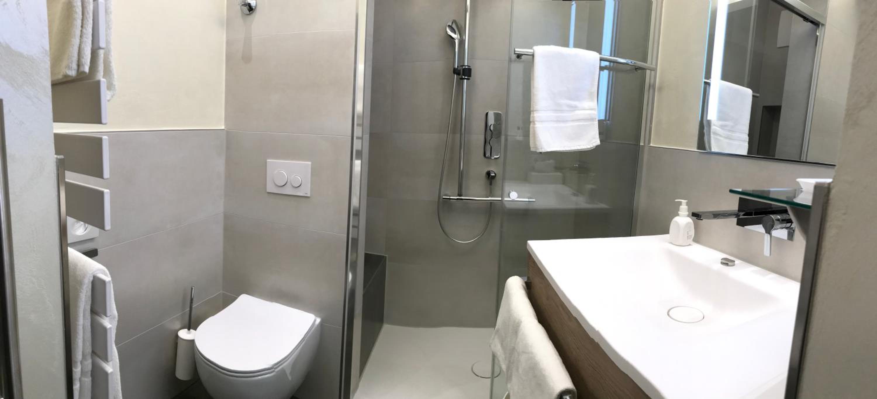 Standard Double Room - Photo 10