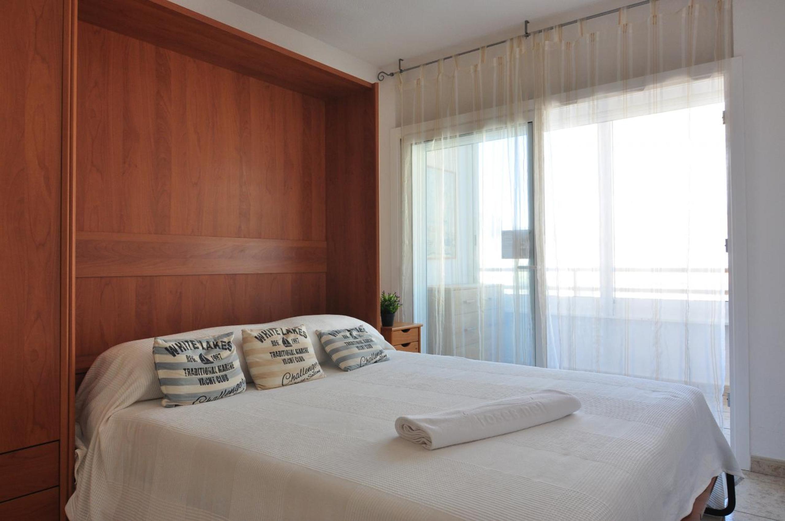 Apartamento con vista a la piscina