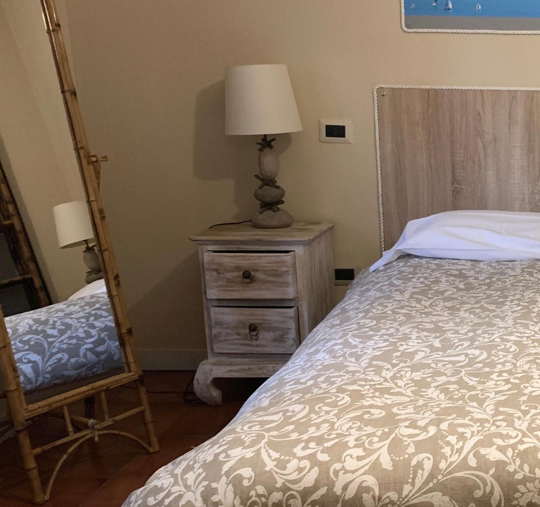 Double Room - Photo 14