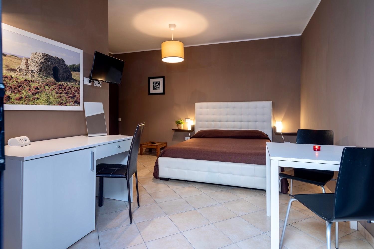 Double Room - Photo 7