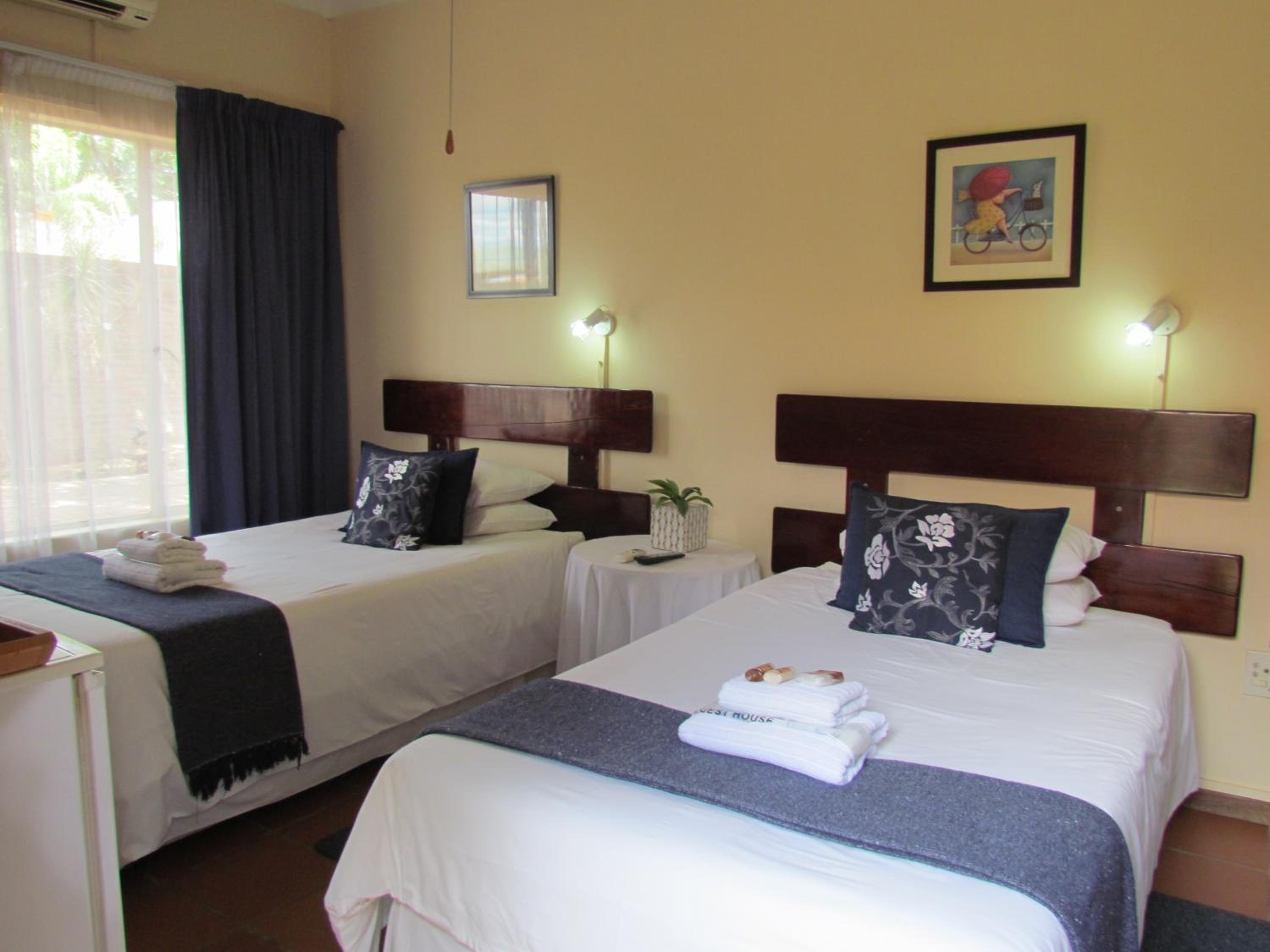 Twin Room - Photo 5