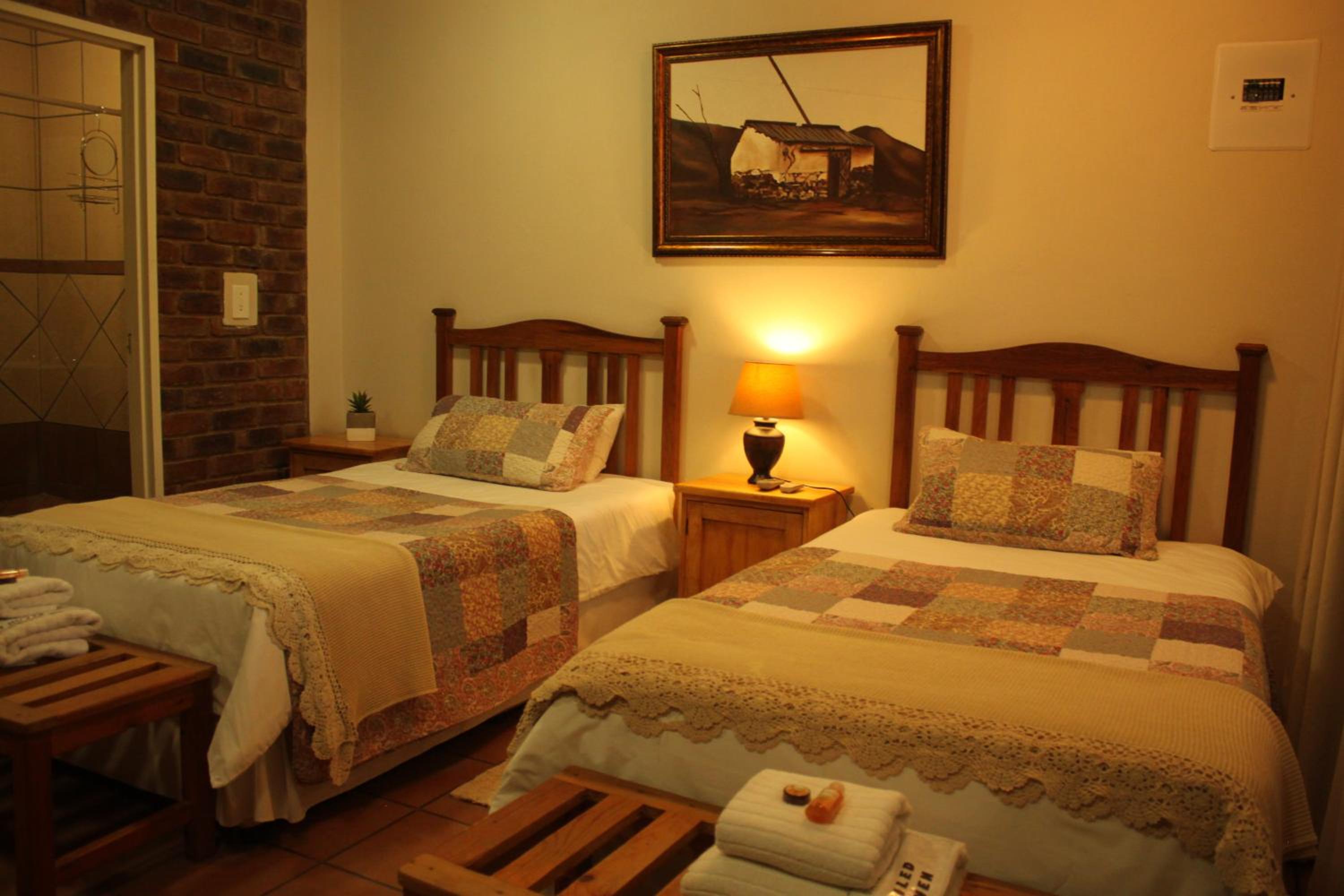 Twin Room - Photo 4
