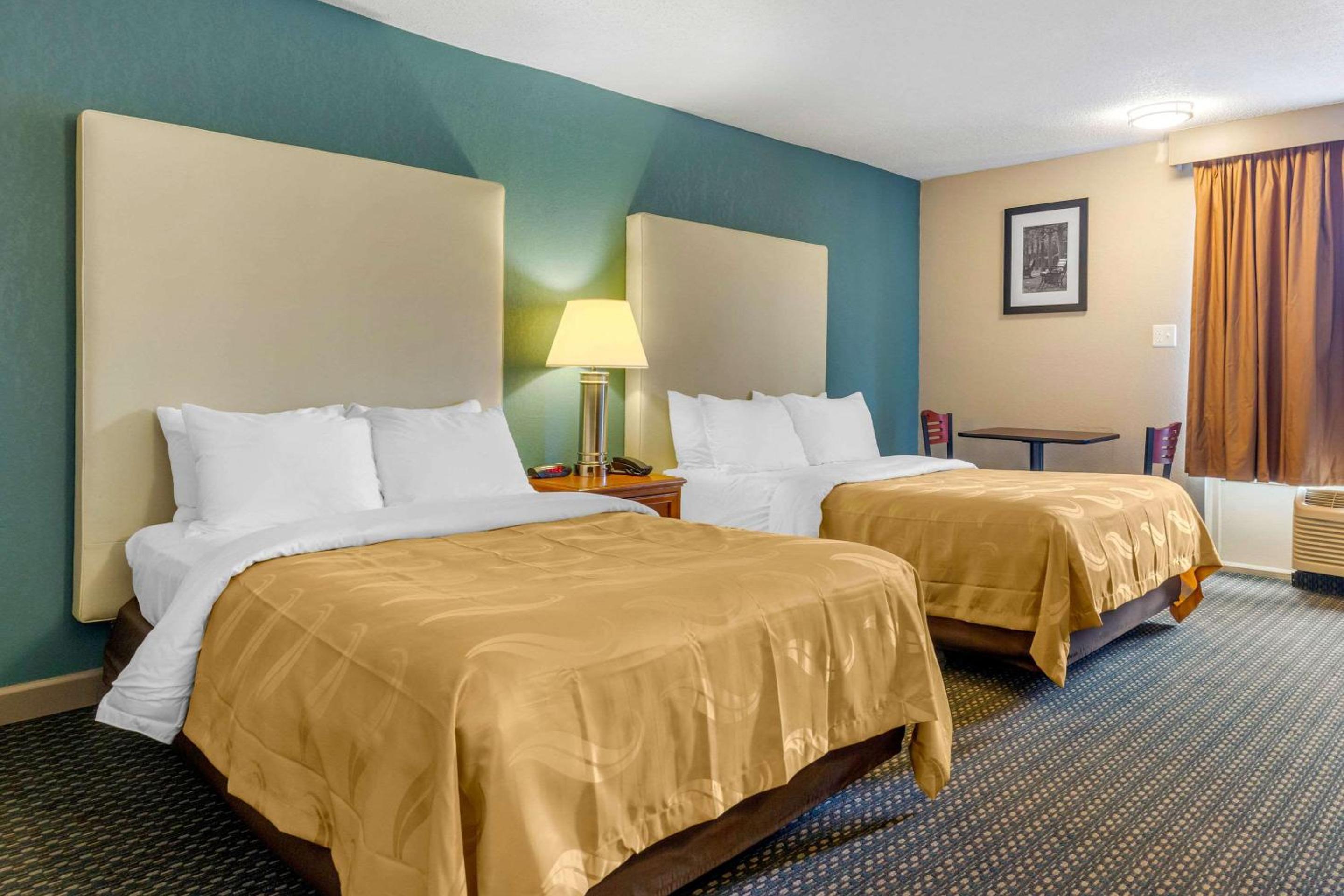 Double Room with Two Double Beds - Non-Smoking - Photo 1