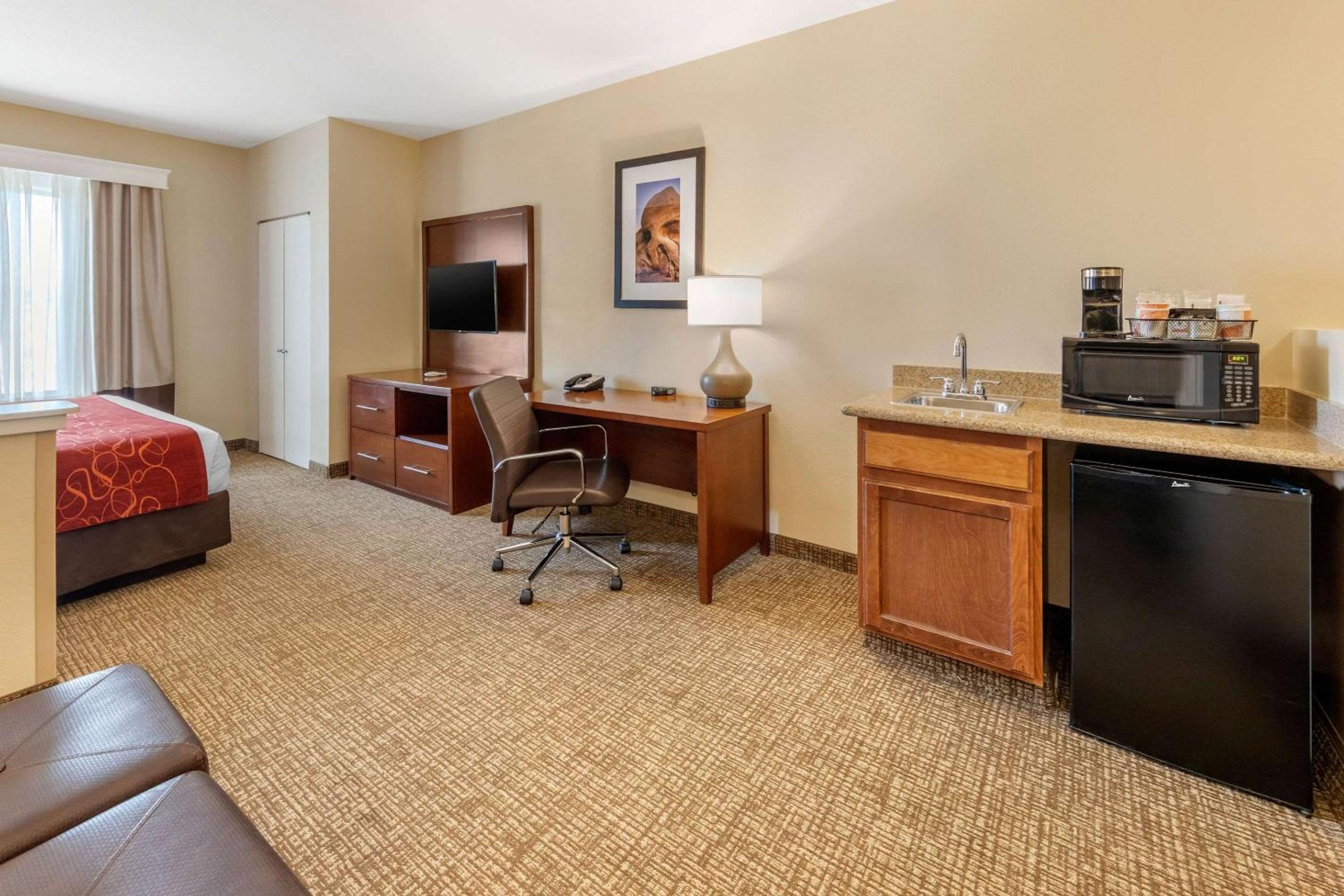 King Suite with One King Bed - Photo 2