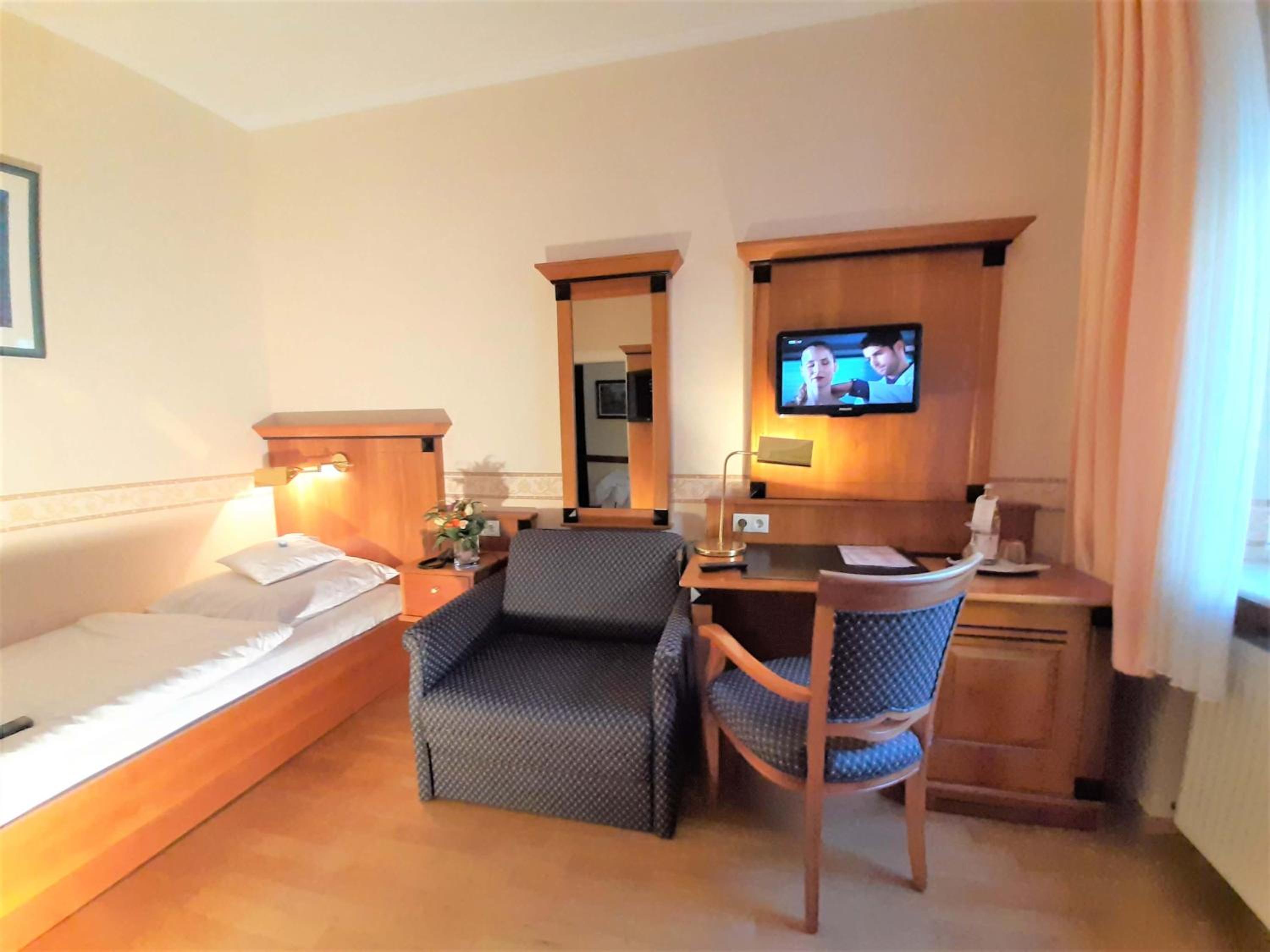 Single Room photo 2
