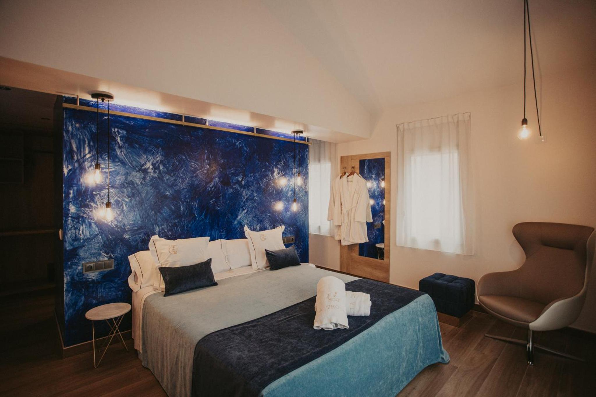 Junior Suite with Balcony photo 2
