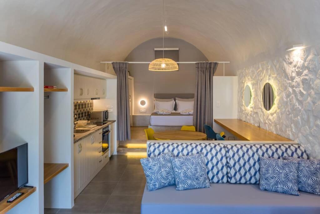 One-Bedroom House photo 1
