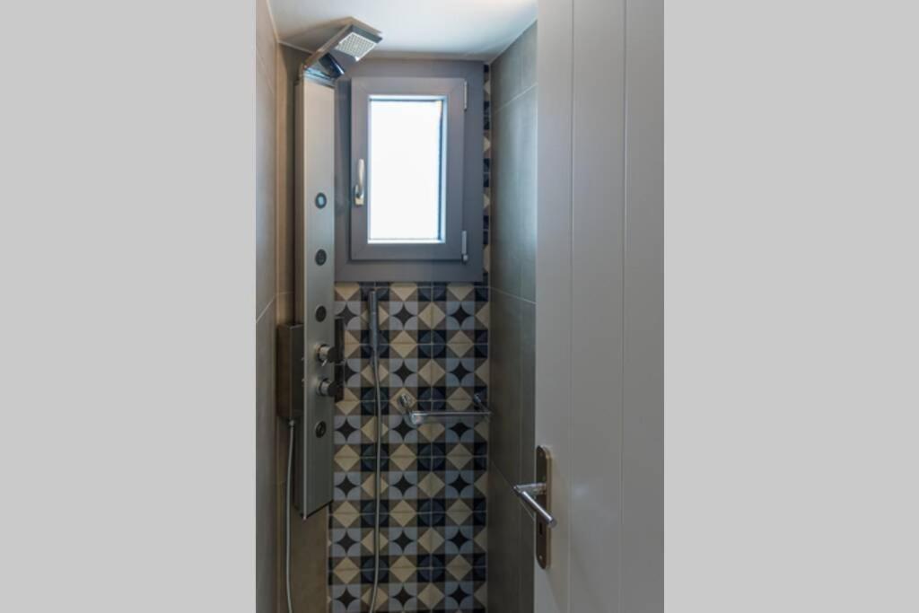 One-Bedroom House photo 3
