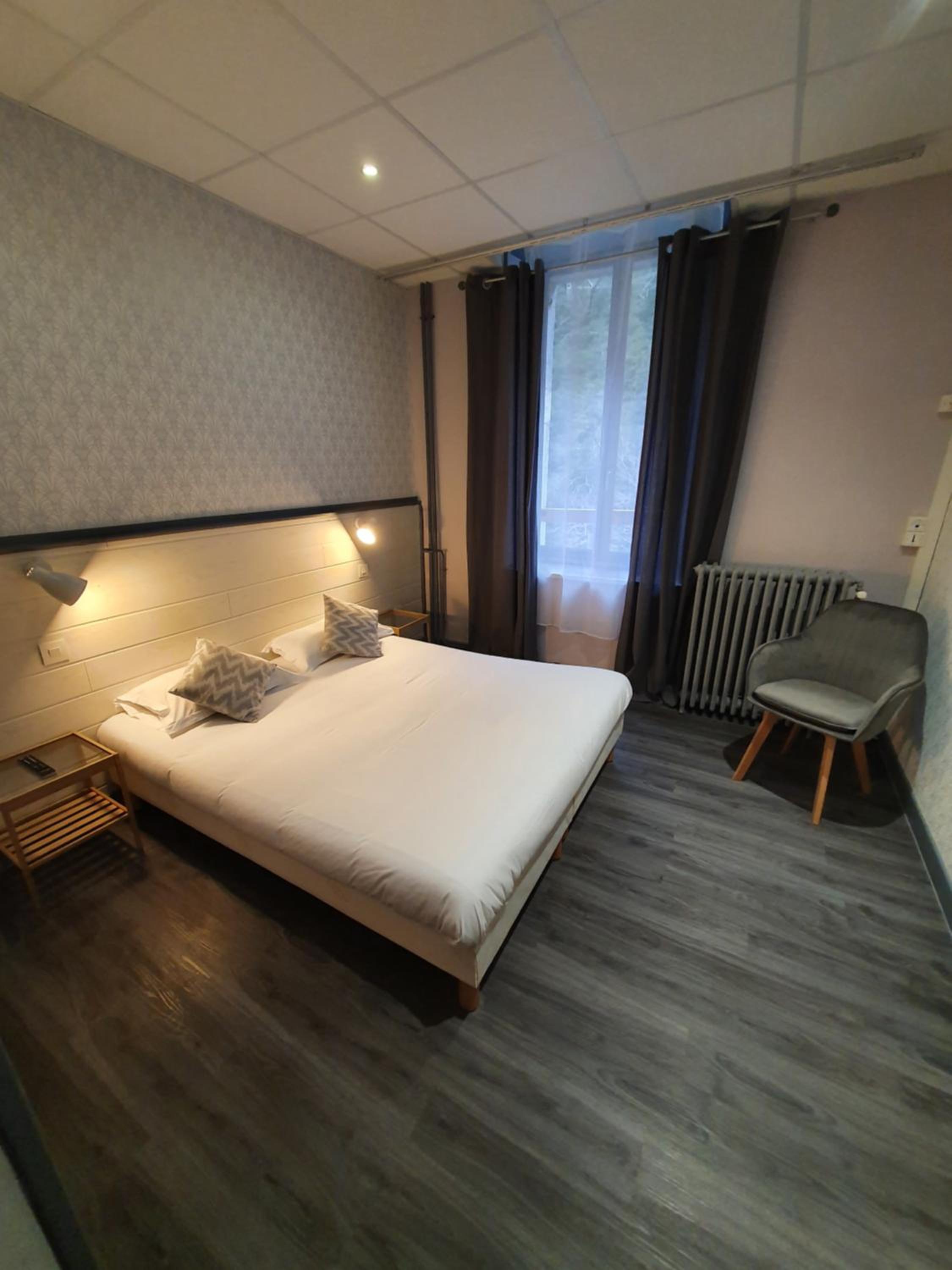 Double Room - Photo 3