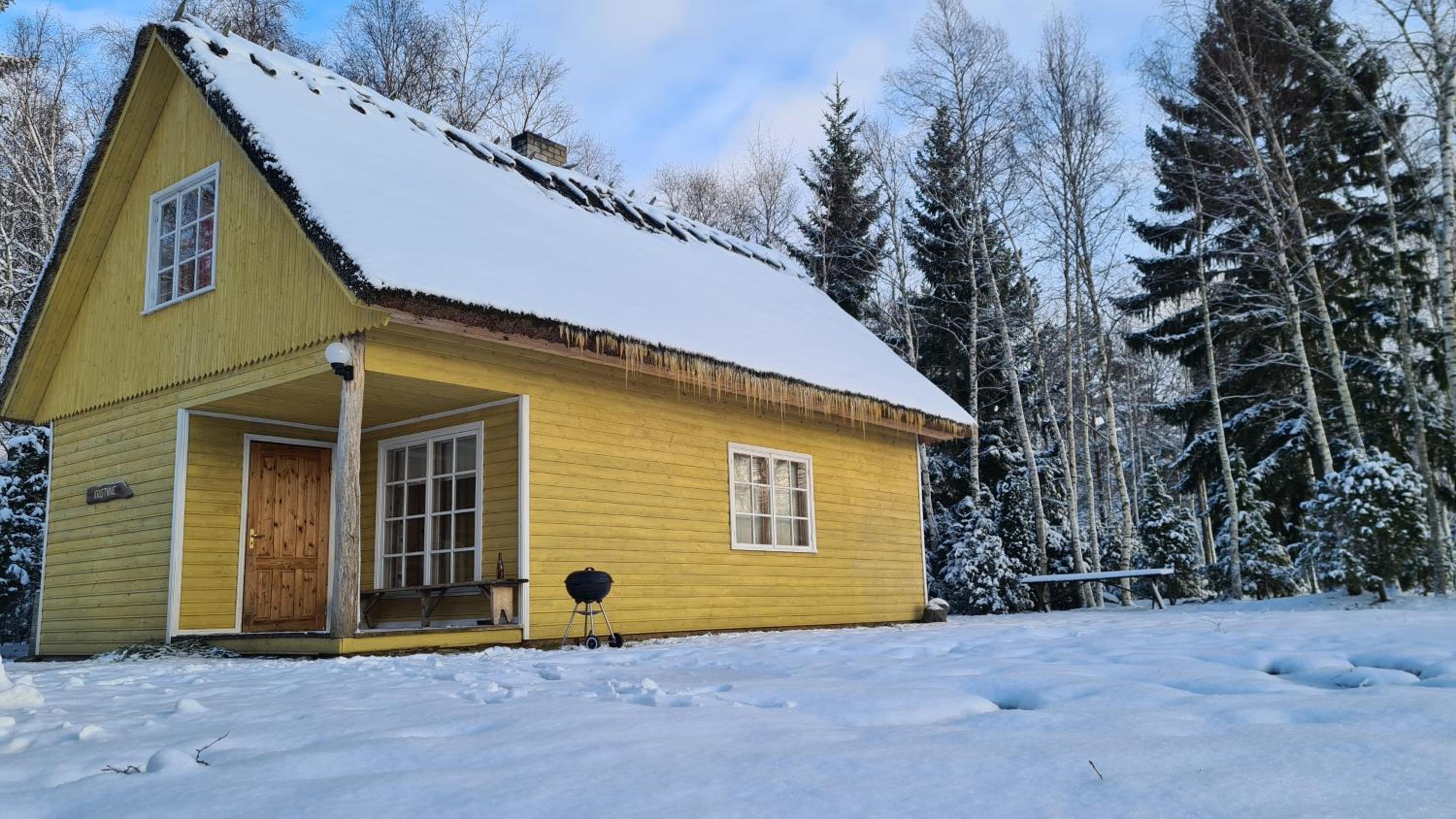 Two-Bedroom House - Photo 1