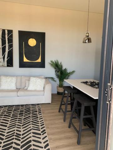 Apartment with Mountain View - Photo 6