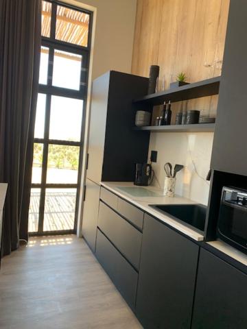 Apartment with Mountain View - Photo 5