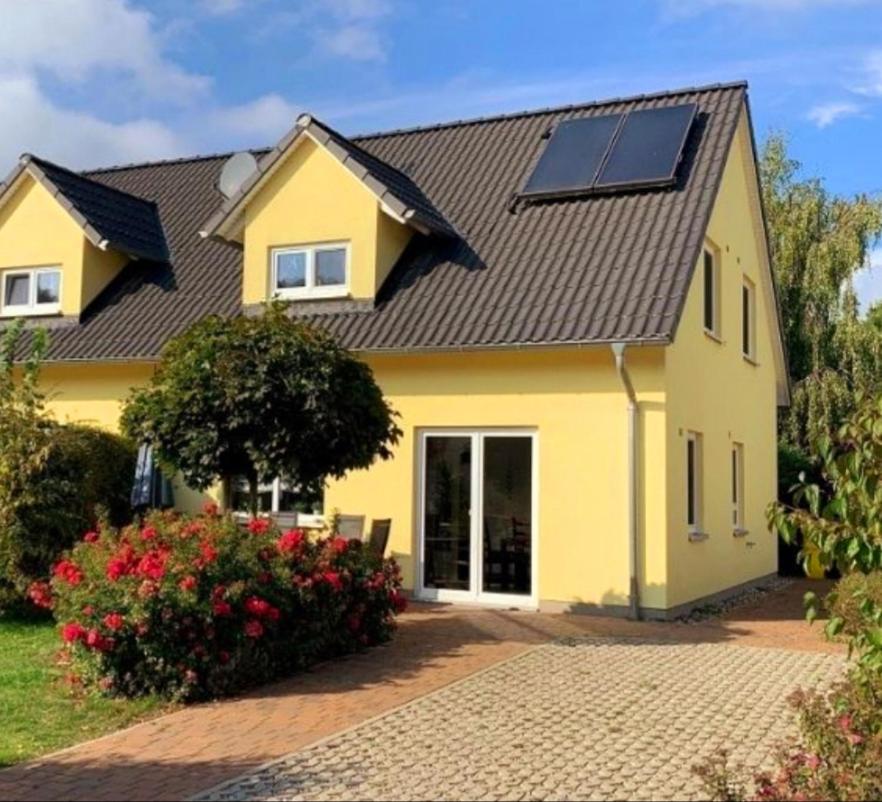 Three-Bedroom House - Photo 5