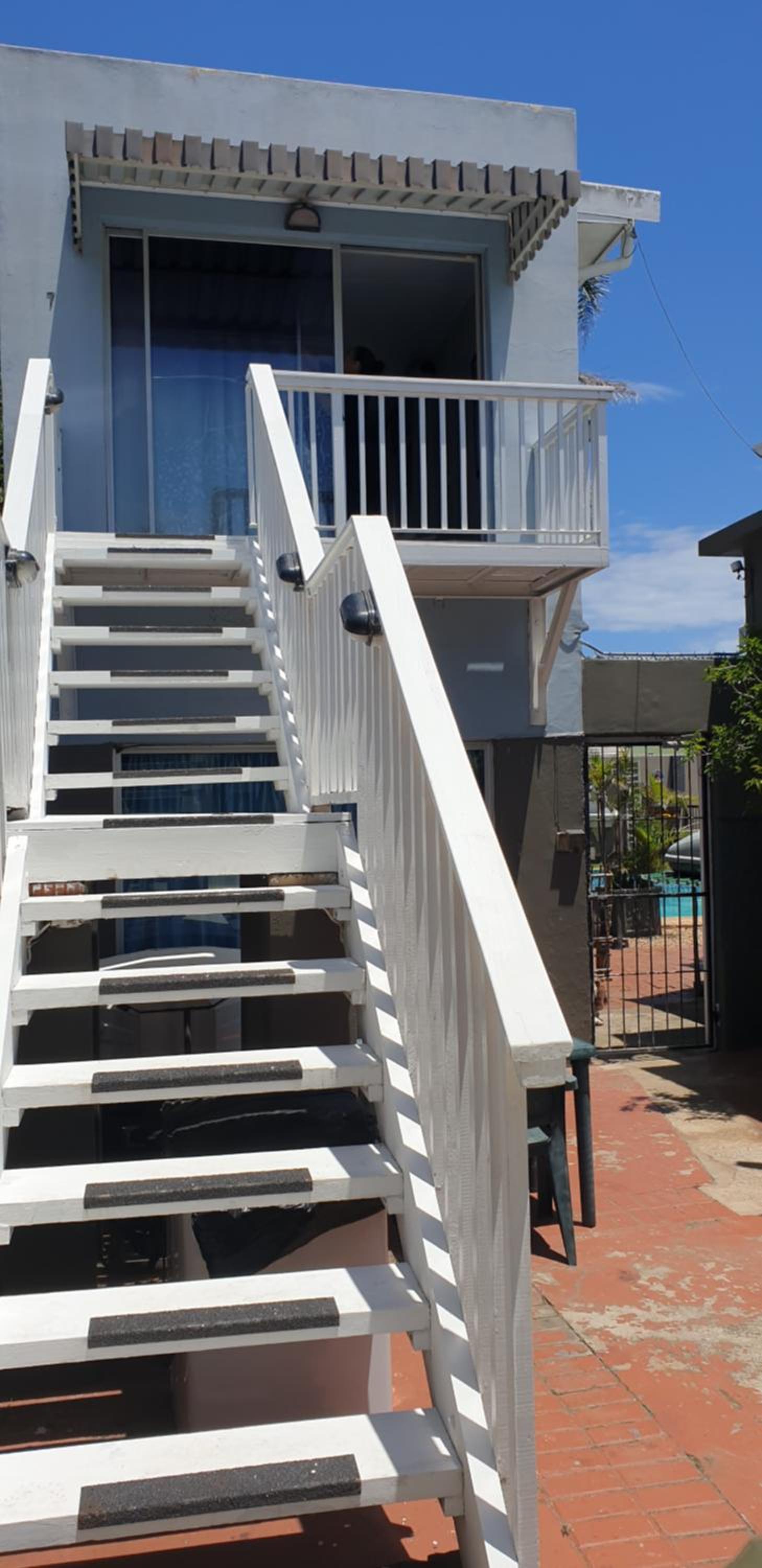Apartment with Balcony photo 2