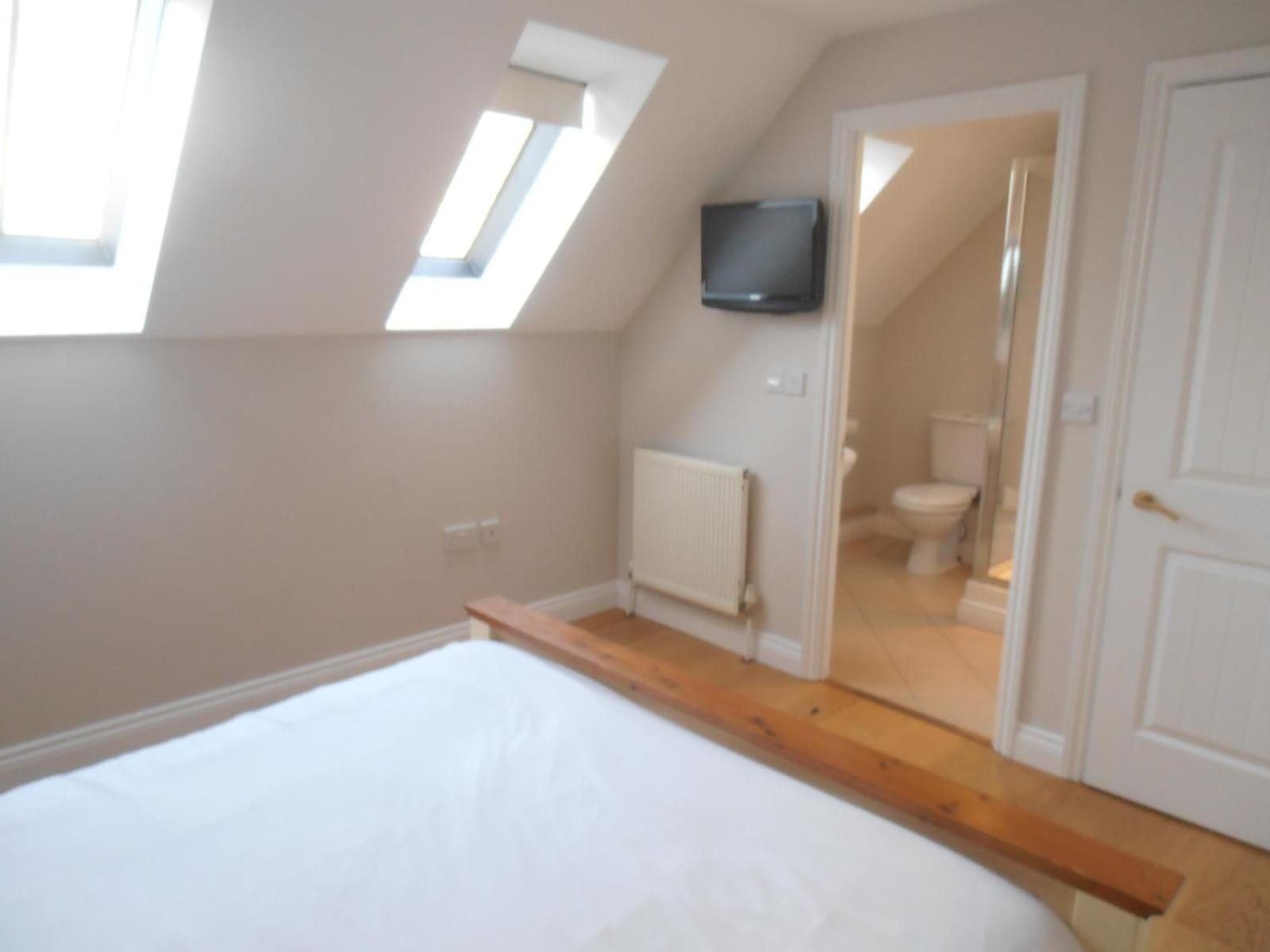 Three-Bedroom Cottage photo 3
