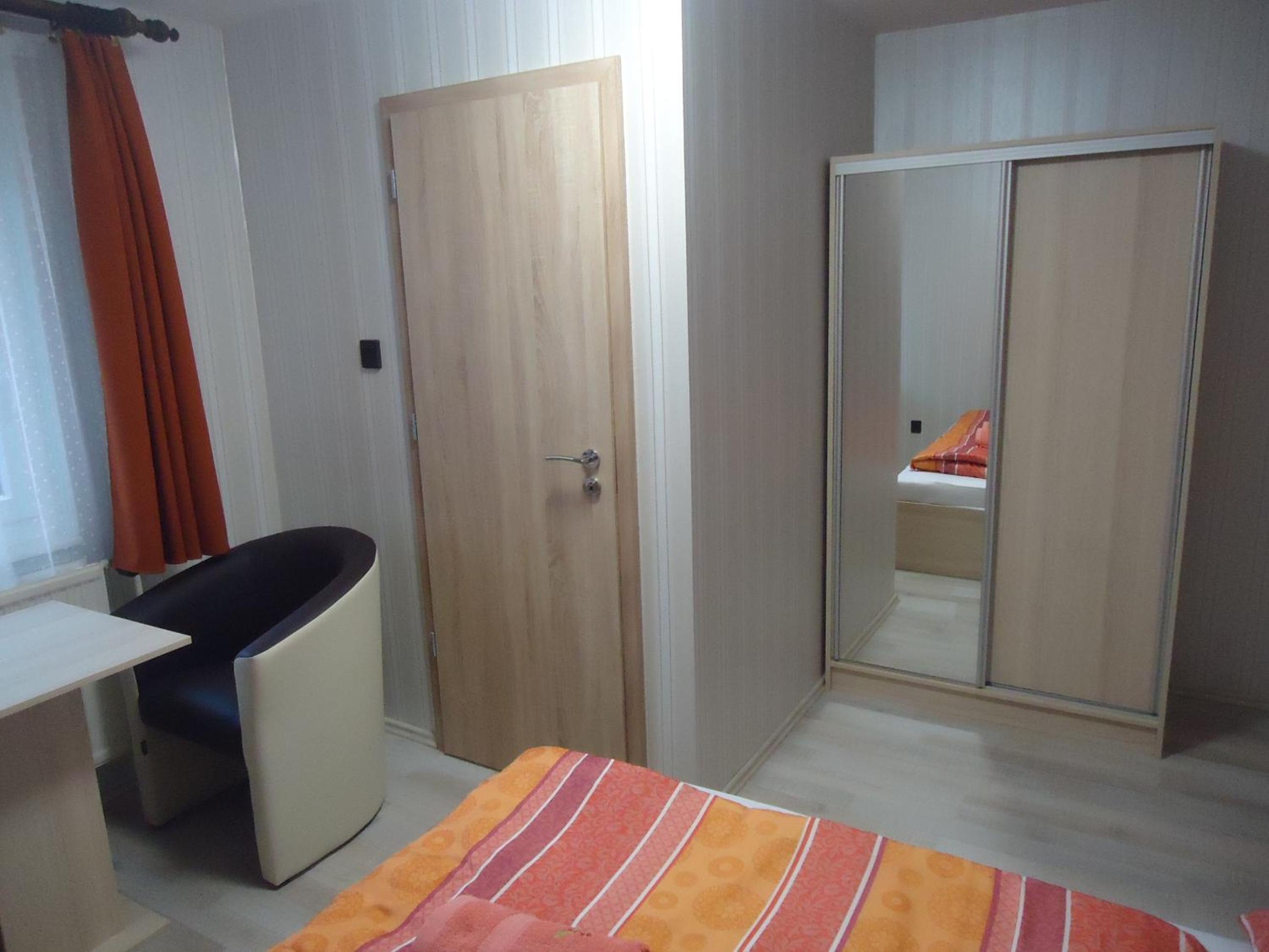 Double or Twin Room - Disability Access - Photo 8