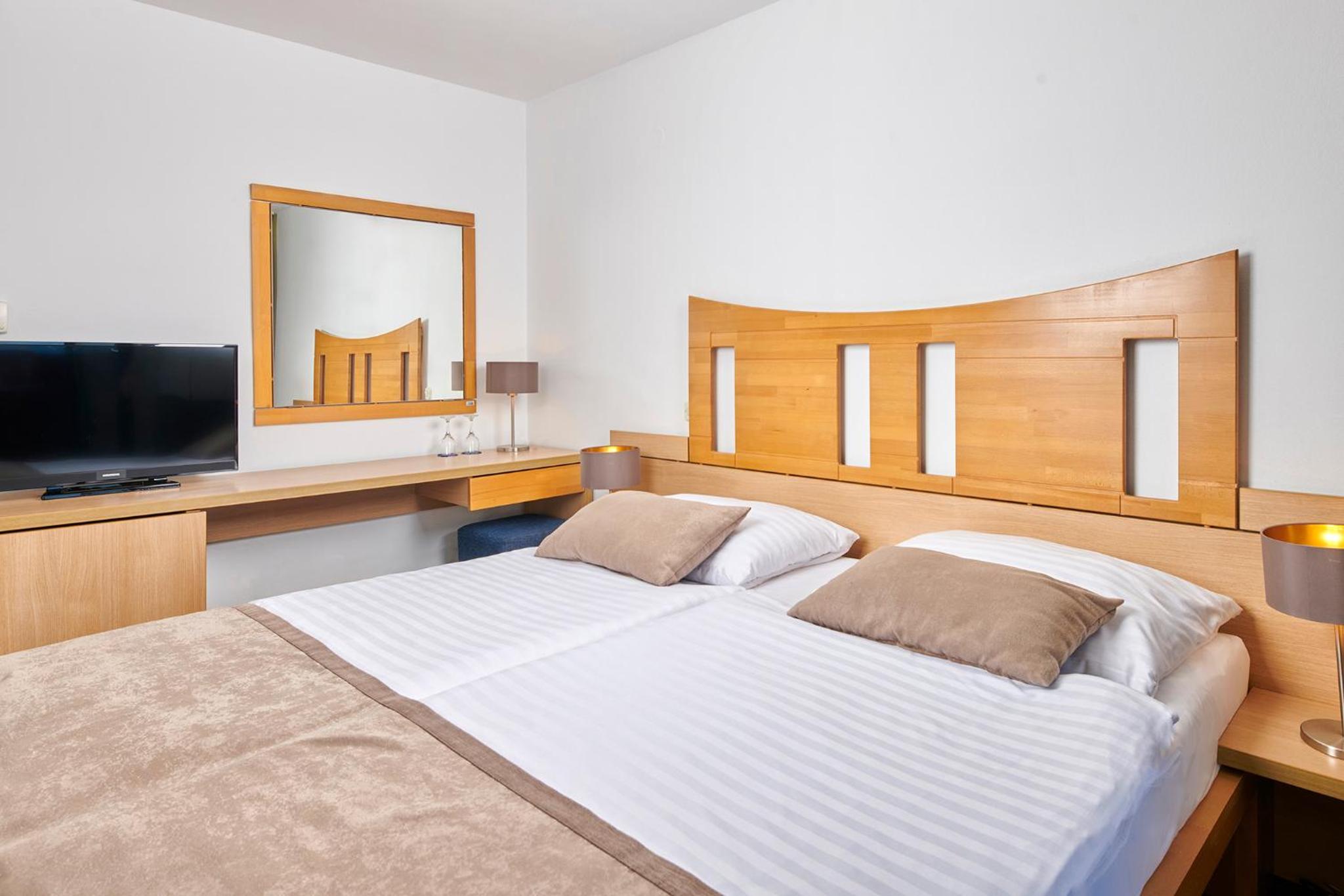 Superior double room with sea view balcony - Photo 3