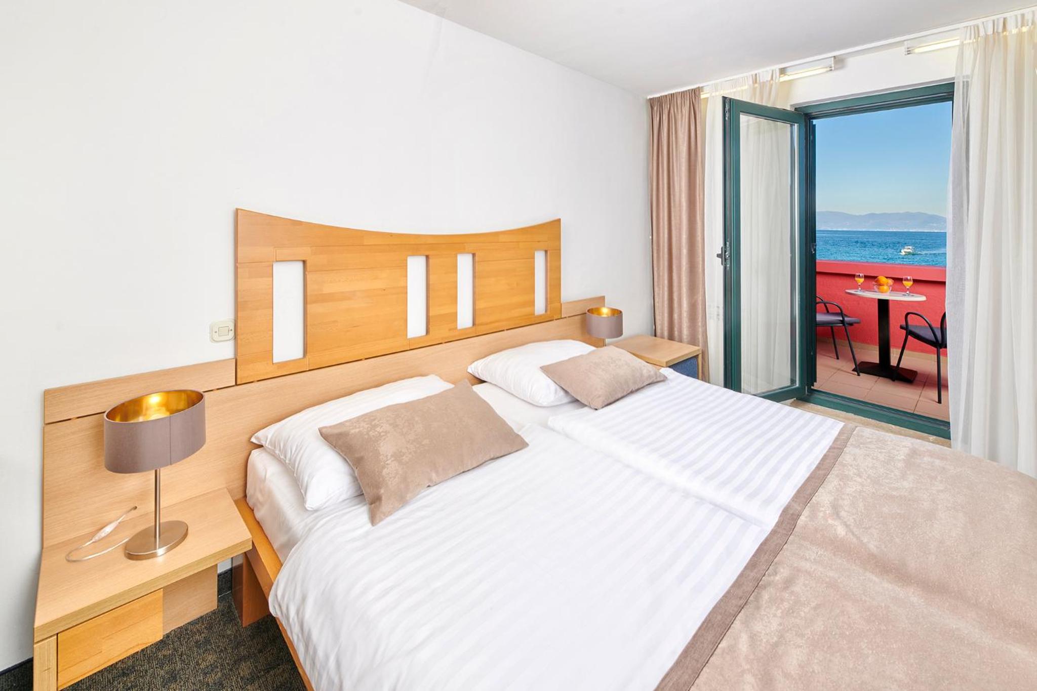 Superior double room with sea view balcony - Photo 2