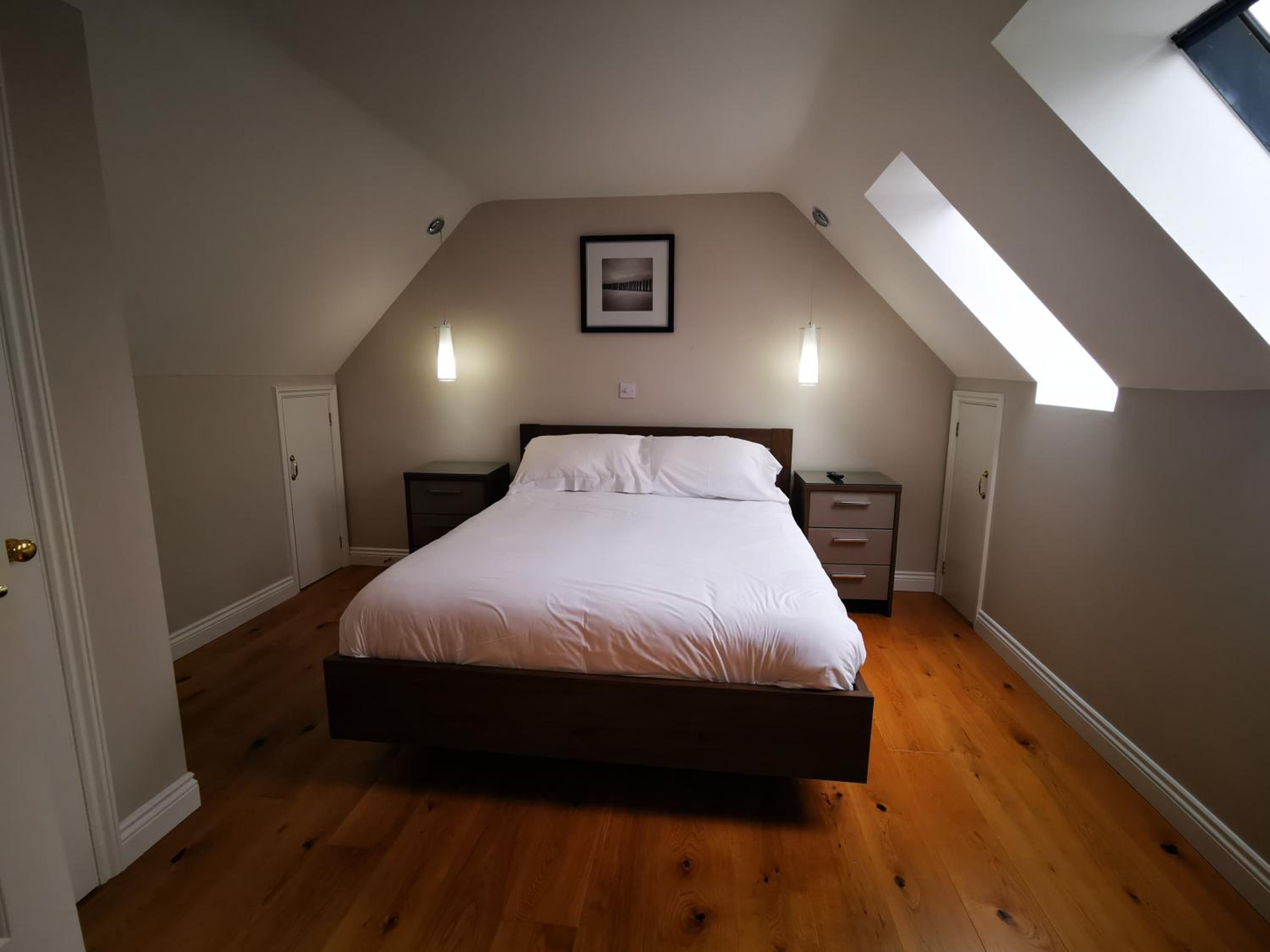 Four-Bedroom Cottage photo 2