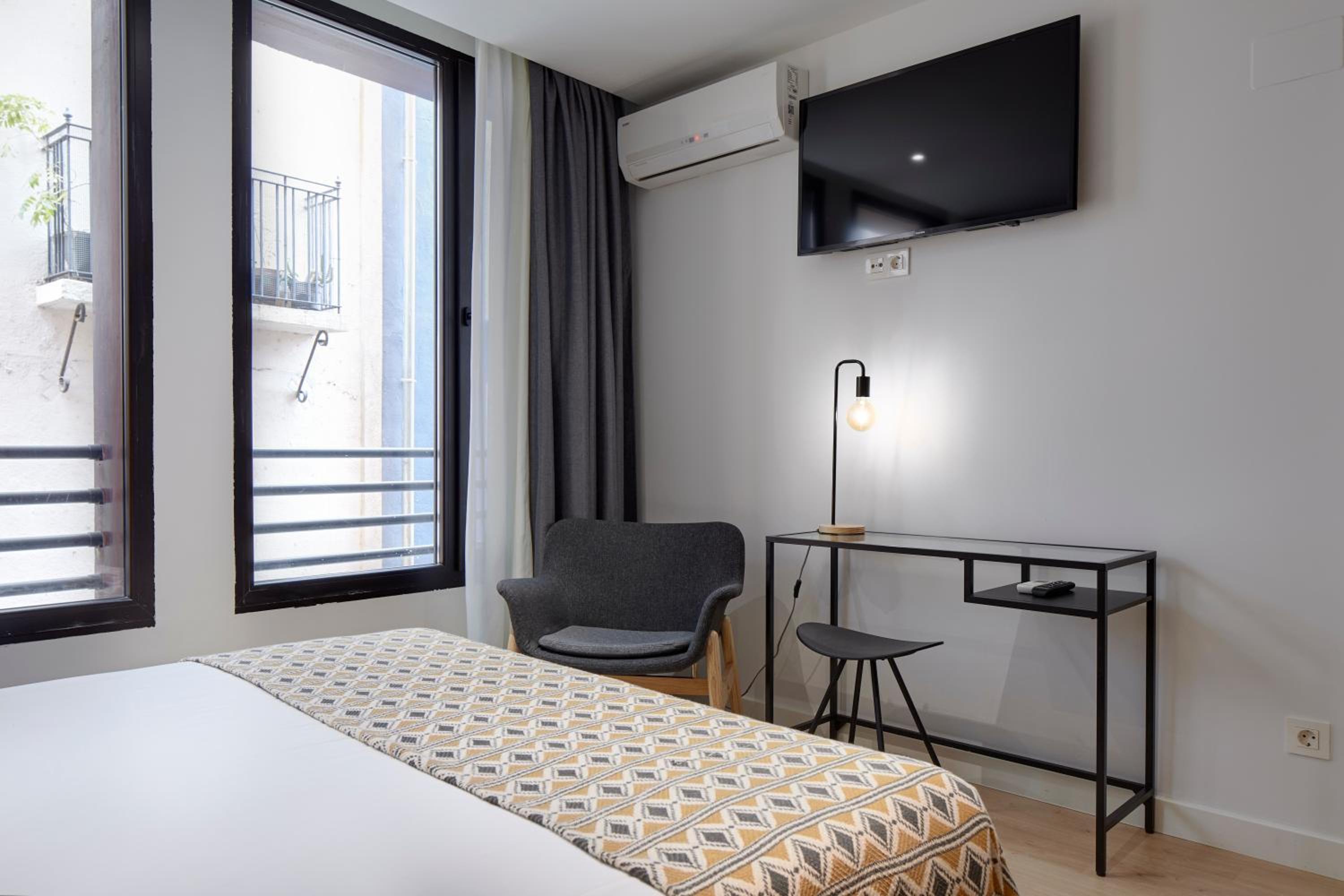 Superior Double or Twin Room photo 3