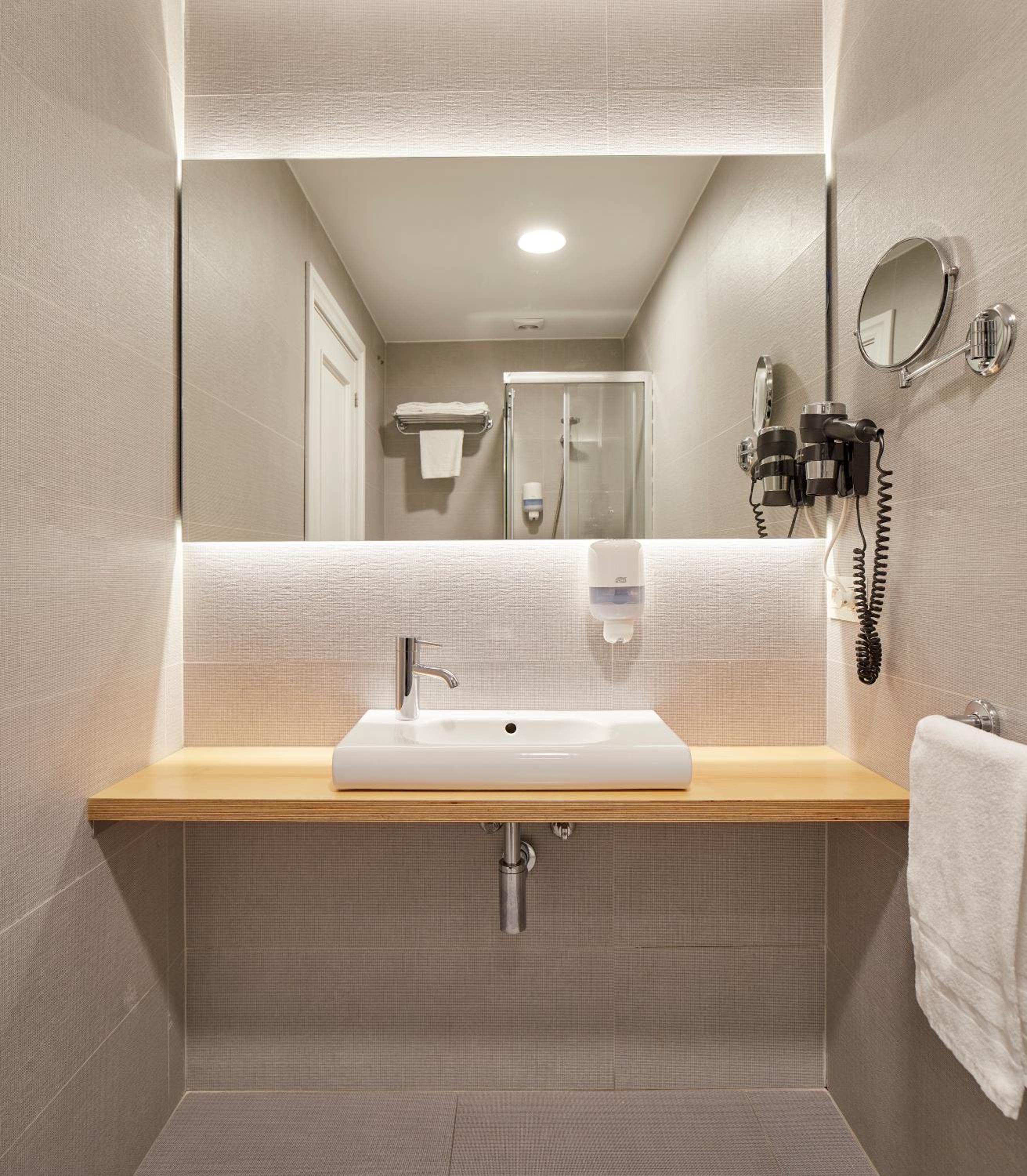 Double or Twin Room photo 2