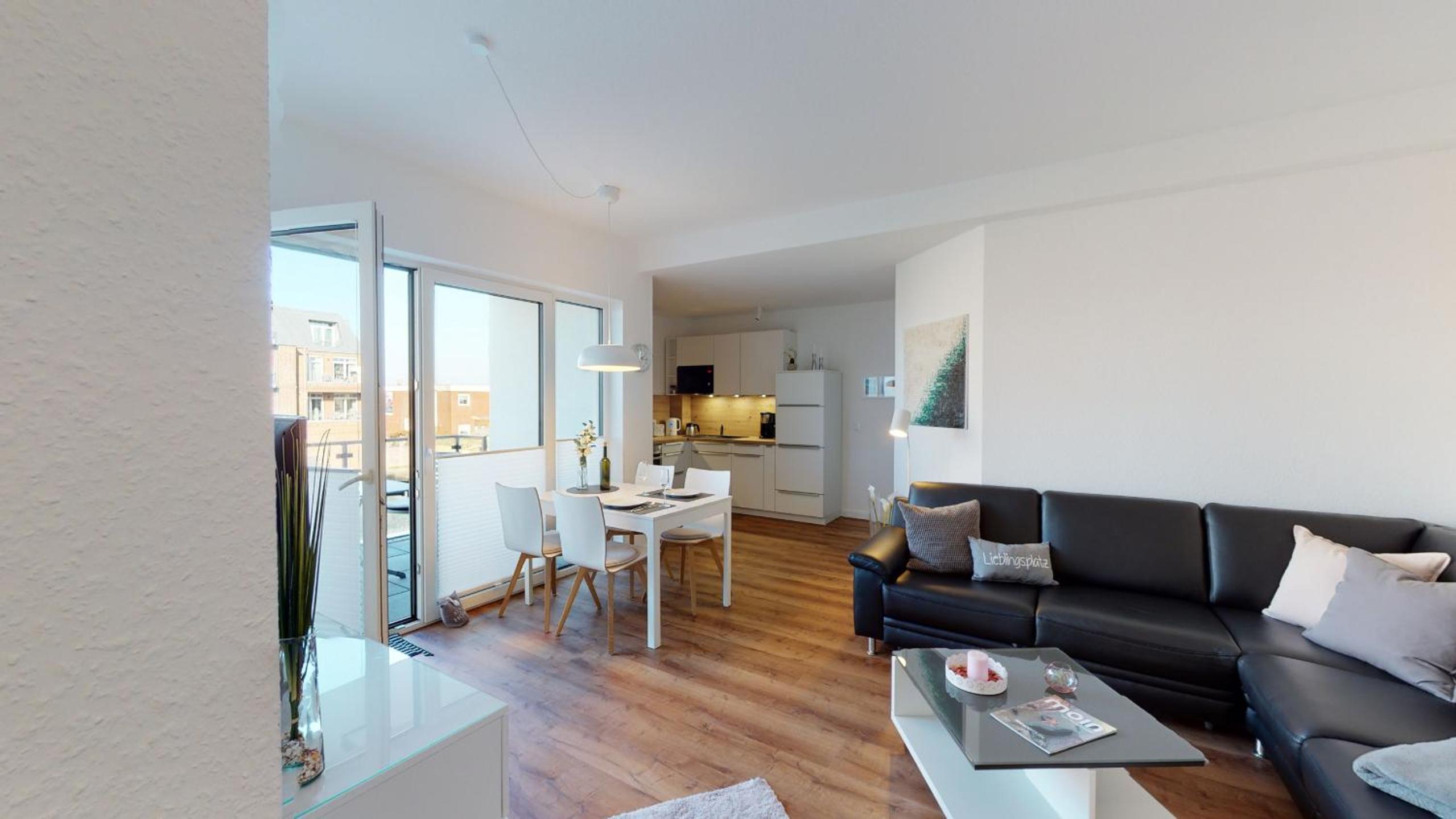 Apartment With Balcony photo 1