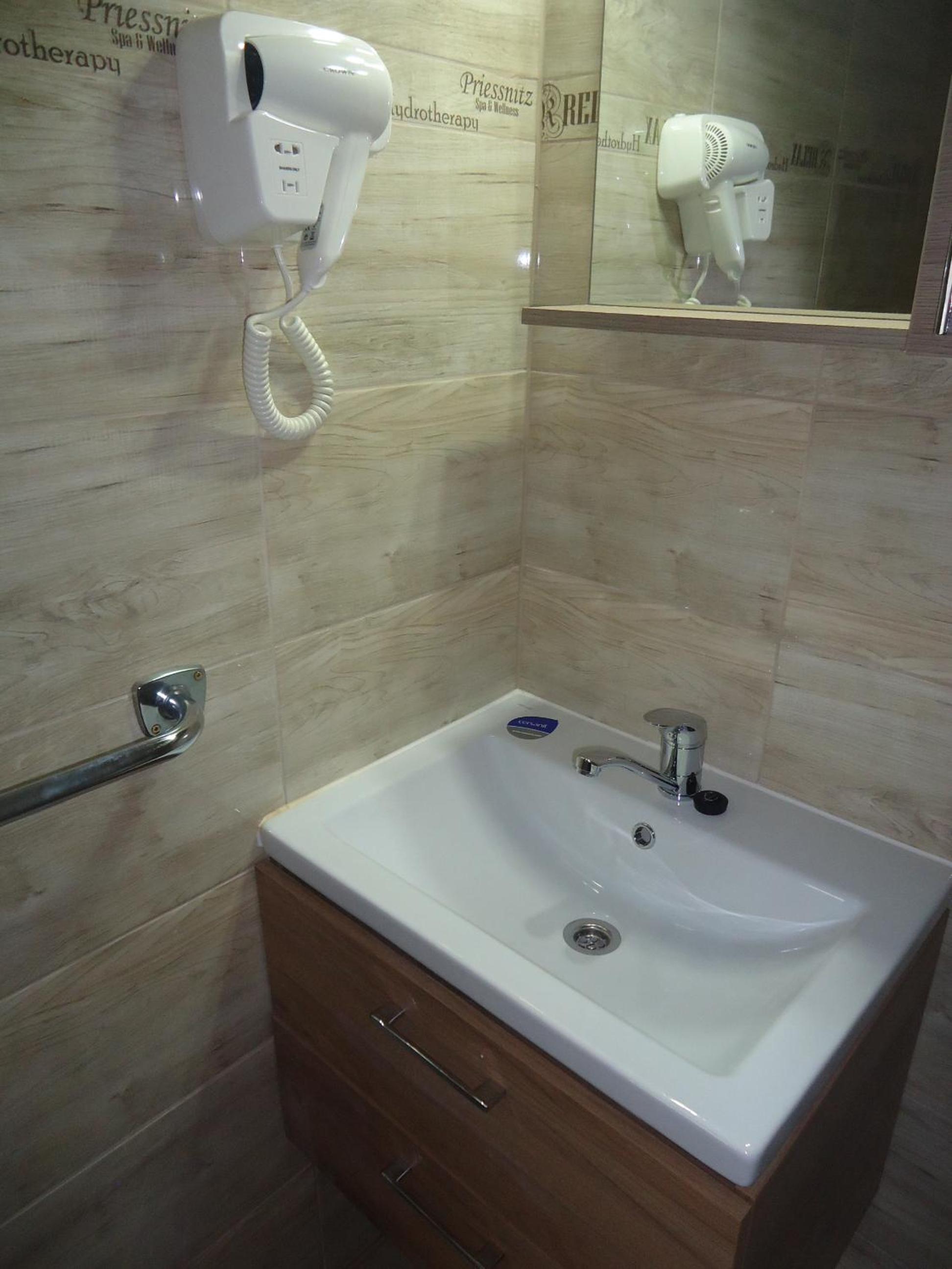 Deluxe Double Room - Photo 3