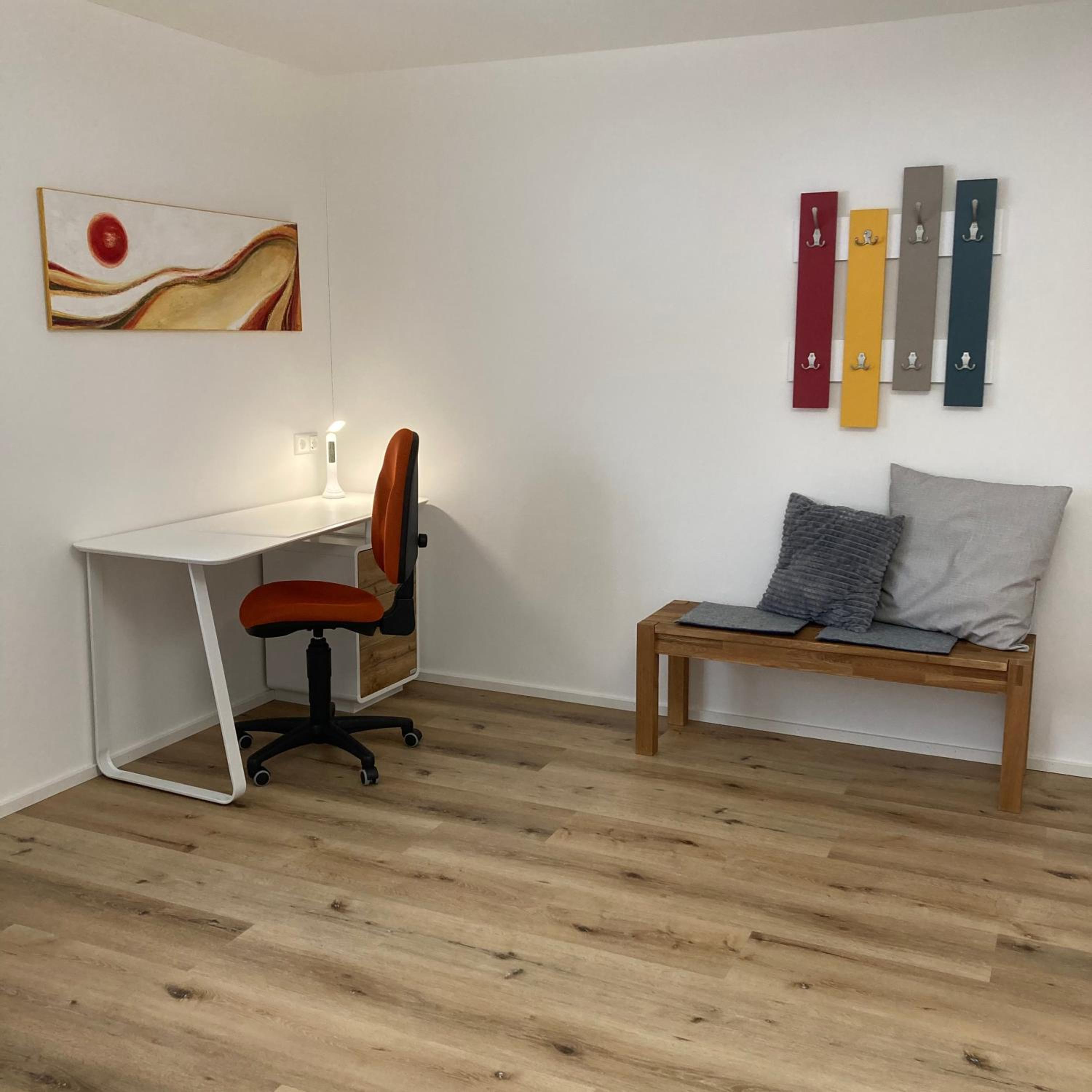 One-Bedroom Apartment photo 1