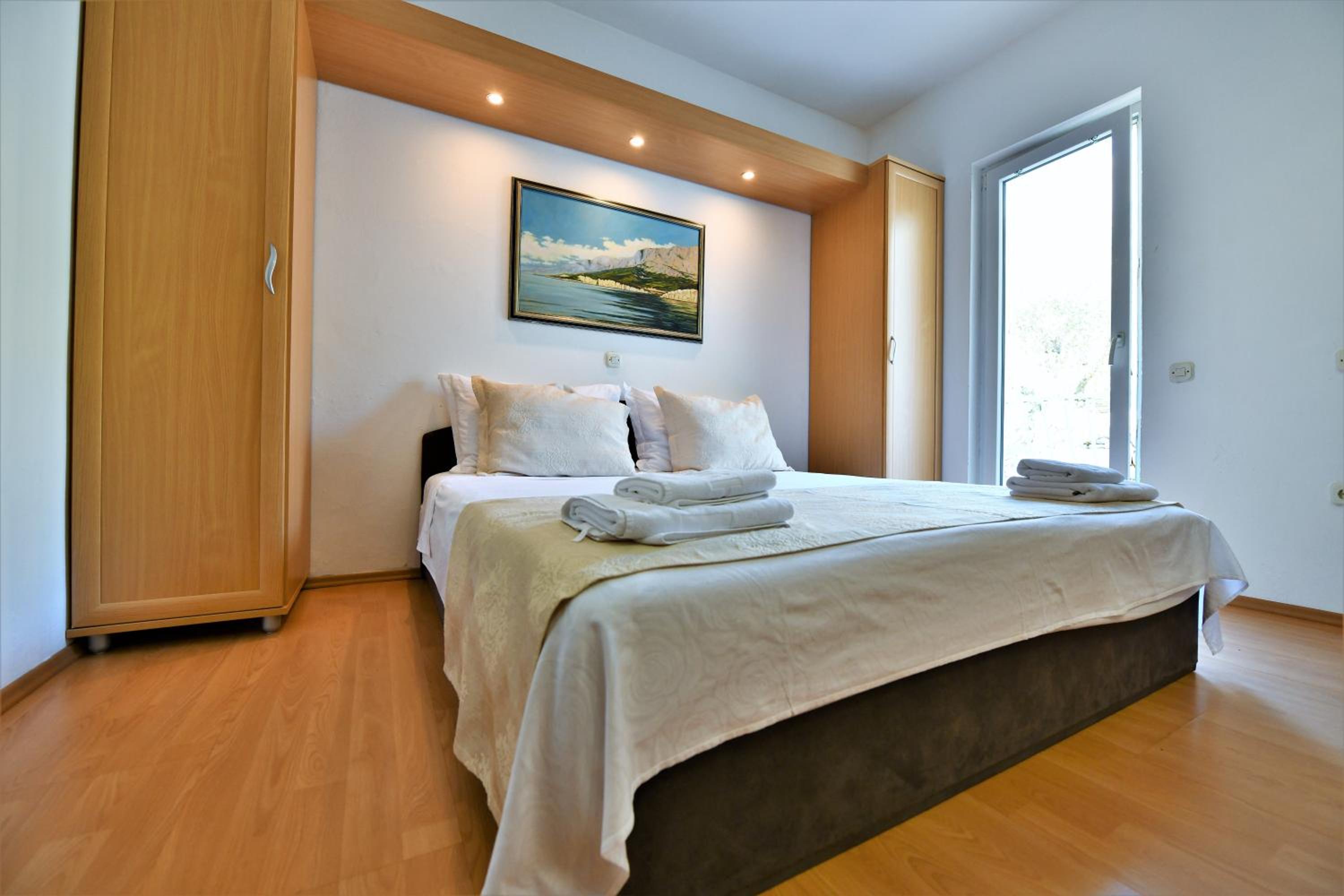 Comfort Two-Bedroom Apartment with Sea View photo 1