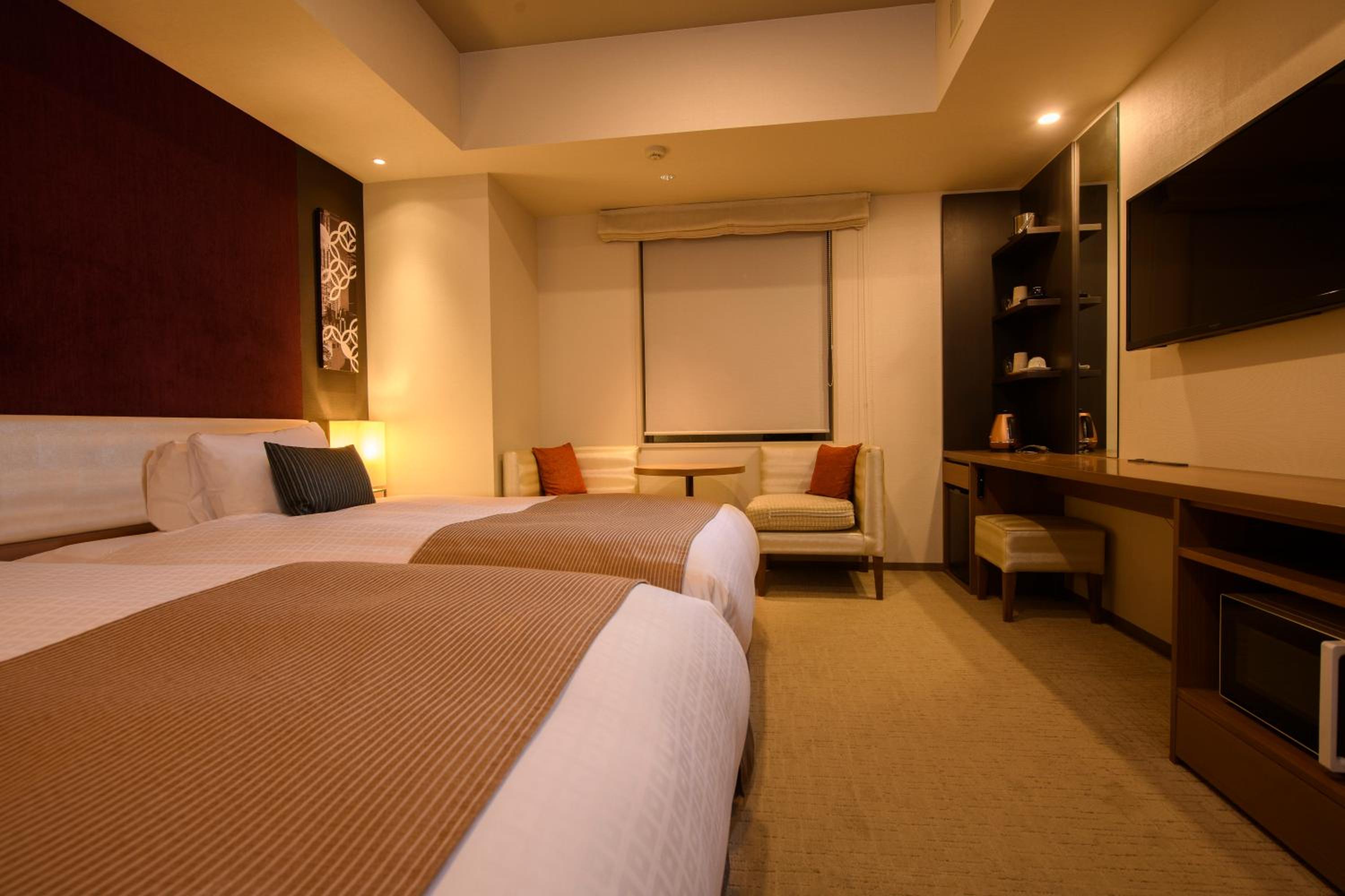 Superior Twin Room (No Washer-Dryer) - Non-Smoking photo 1