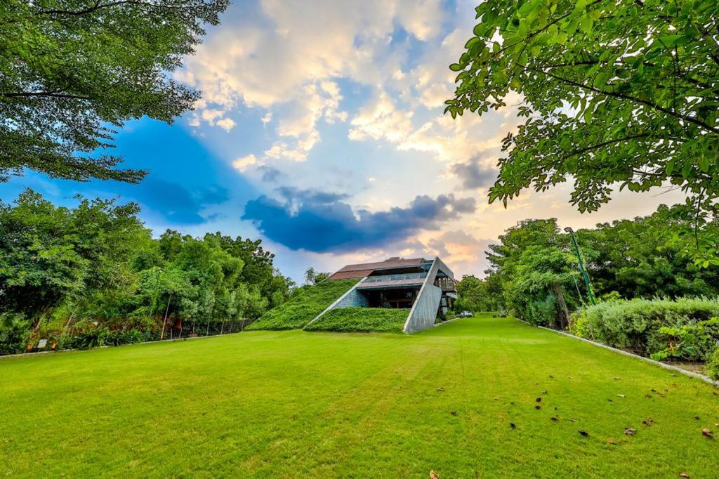 Villa photo 2