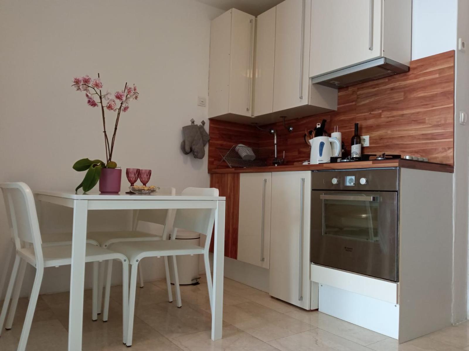 Standard Apartment photo 3