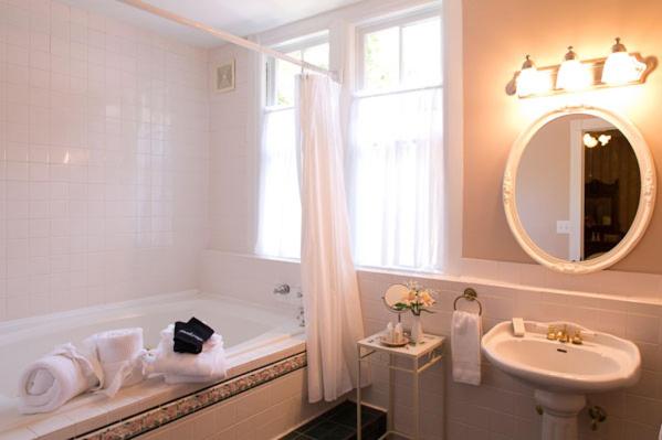 Double room with patio