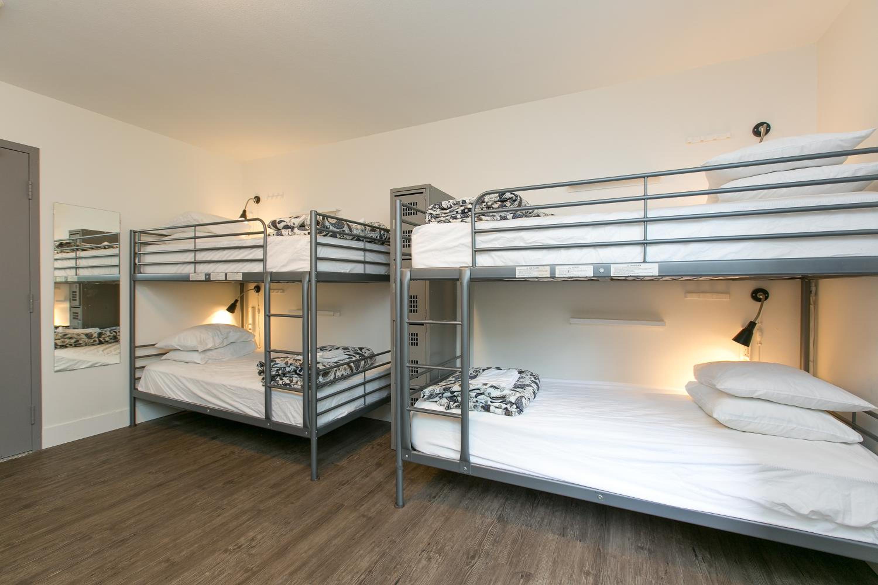 Single Bed in 4-Bed Mixed Dormitory Room photo 1