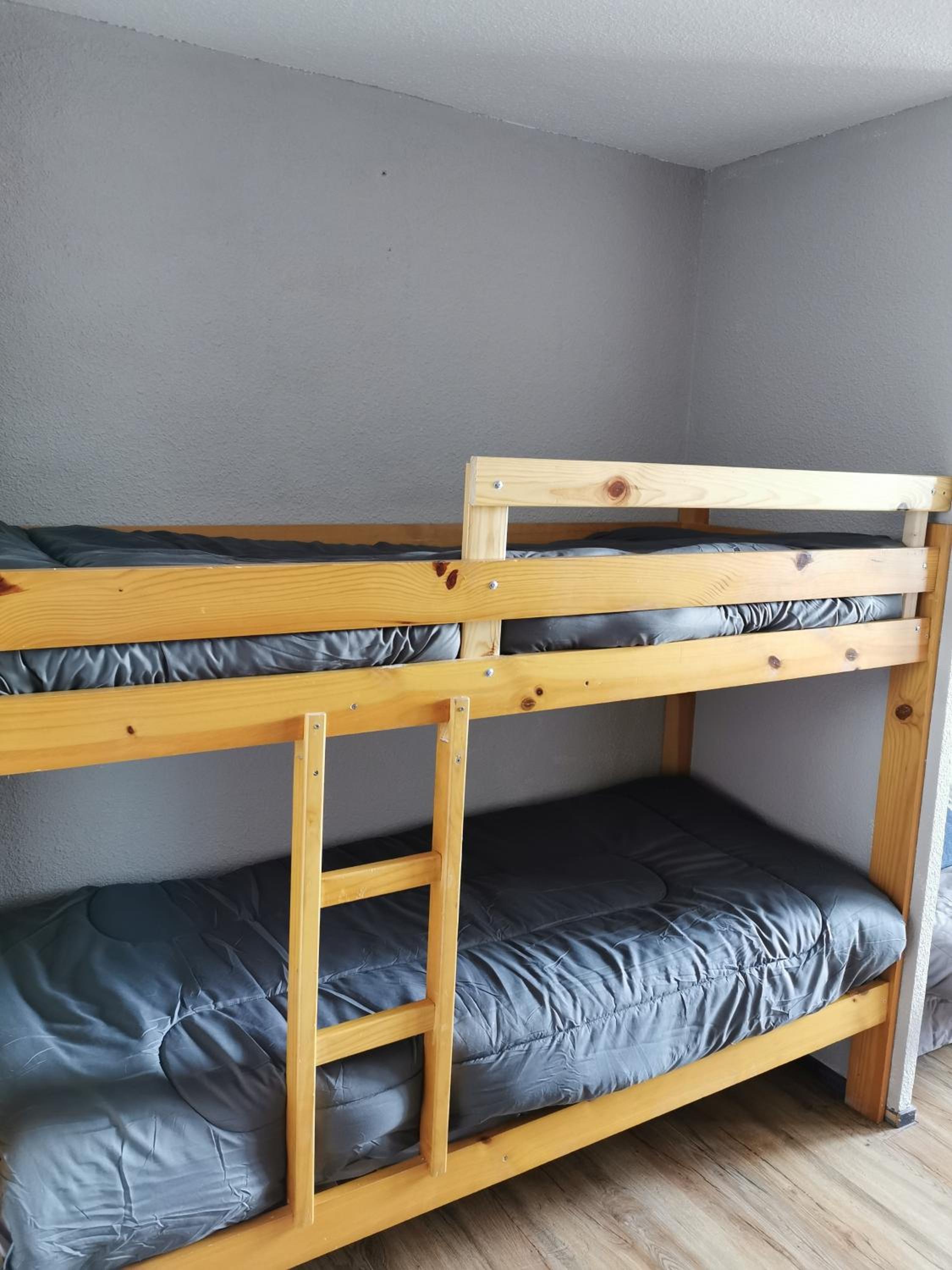One-Bedroom Apartment - Photo 2