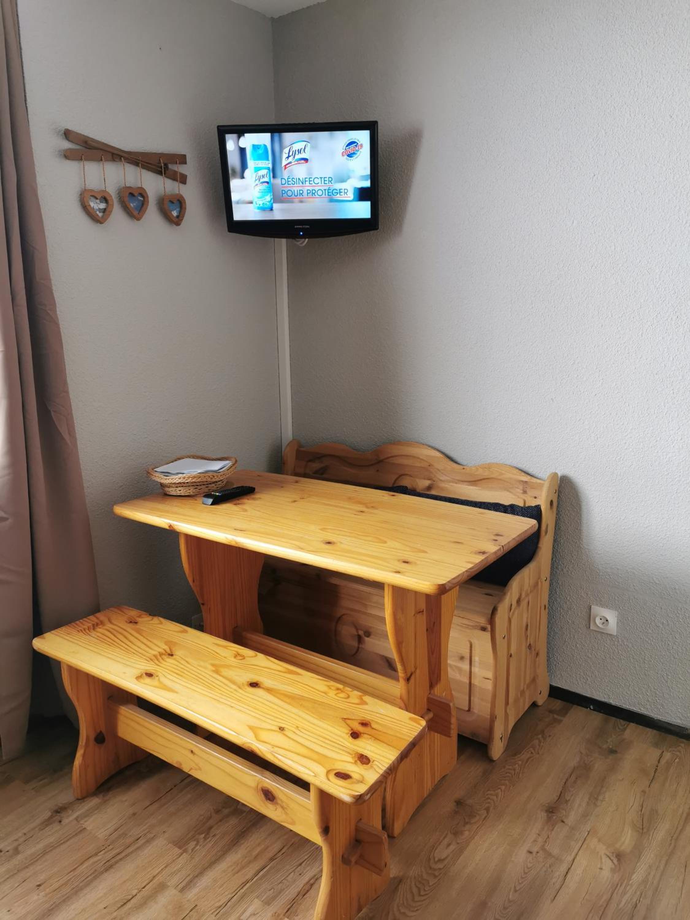 One-Bedroom Apartment - Photo 8