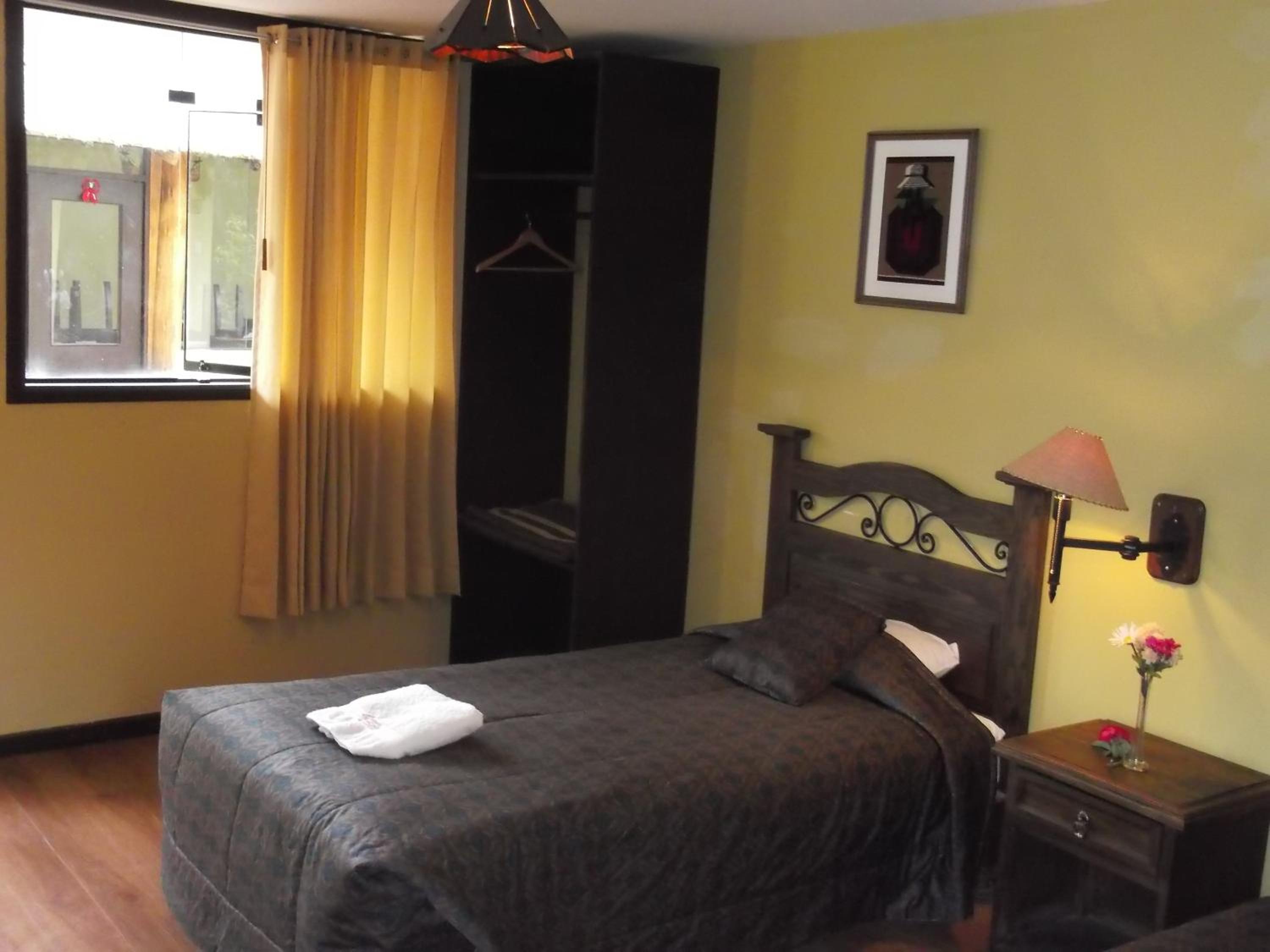 Large Single Room photo 3