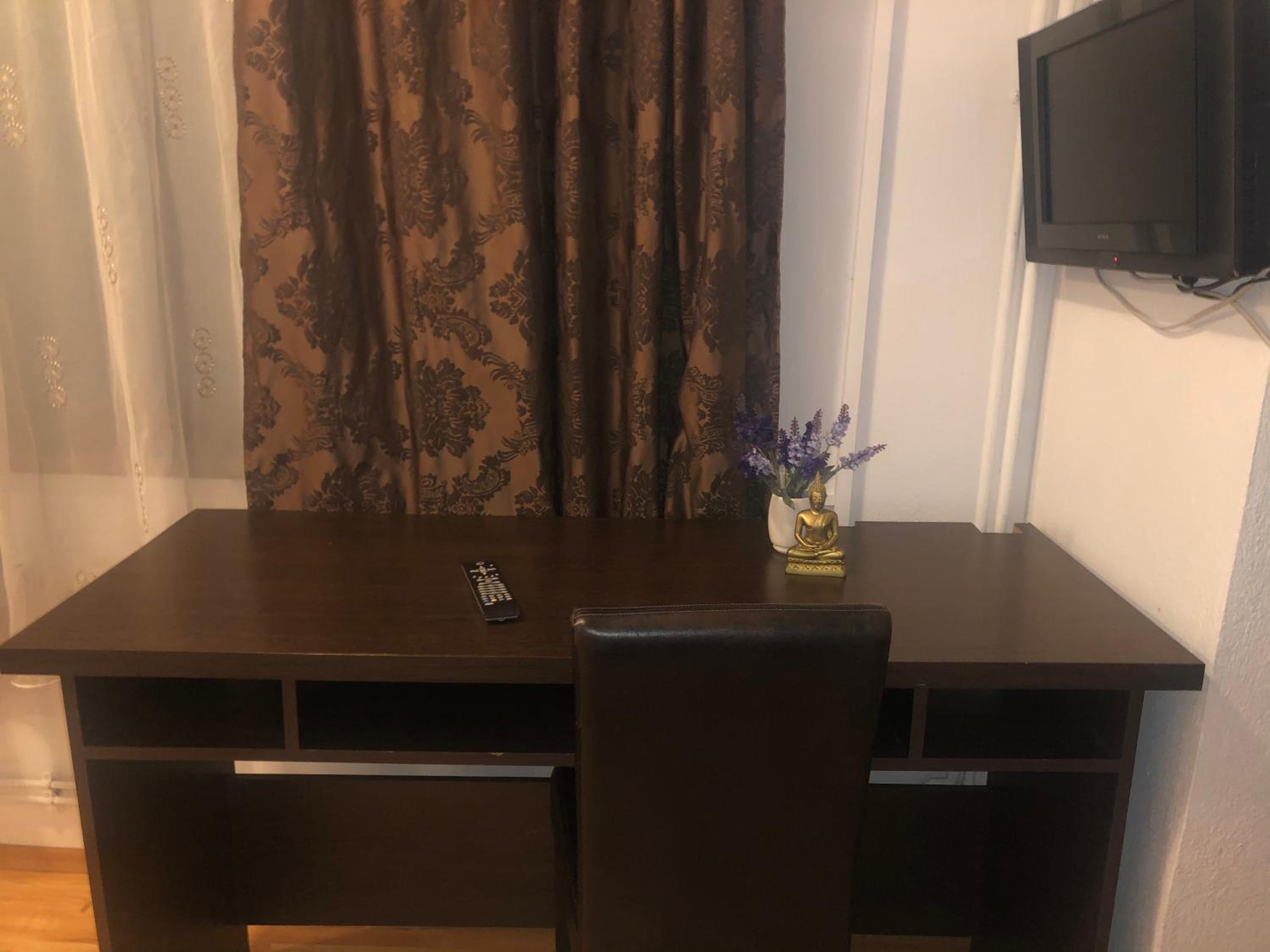 Deluxe Double Room - Photo 19