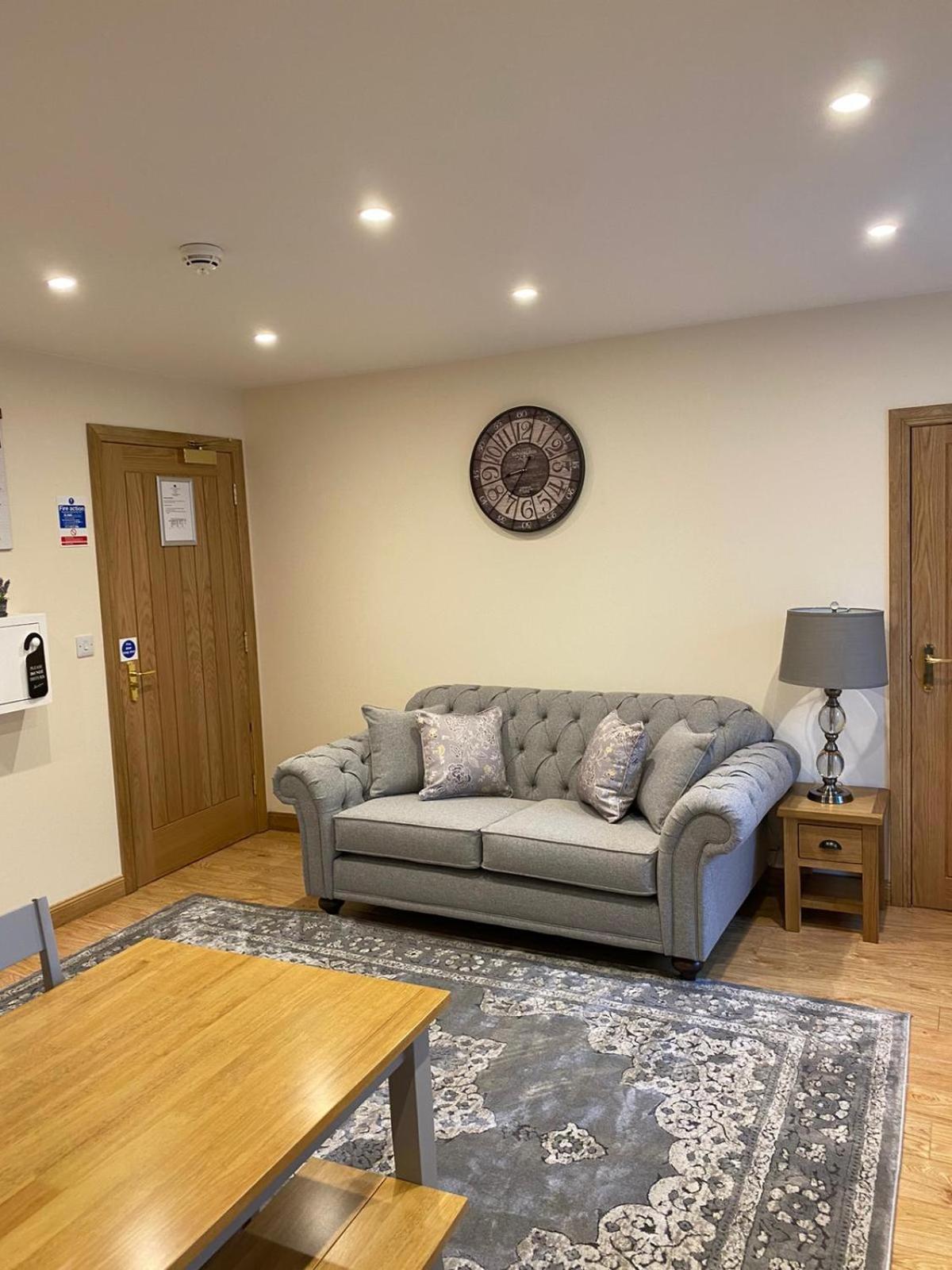 One-Bedroom Apartment - Photo 16