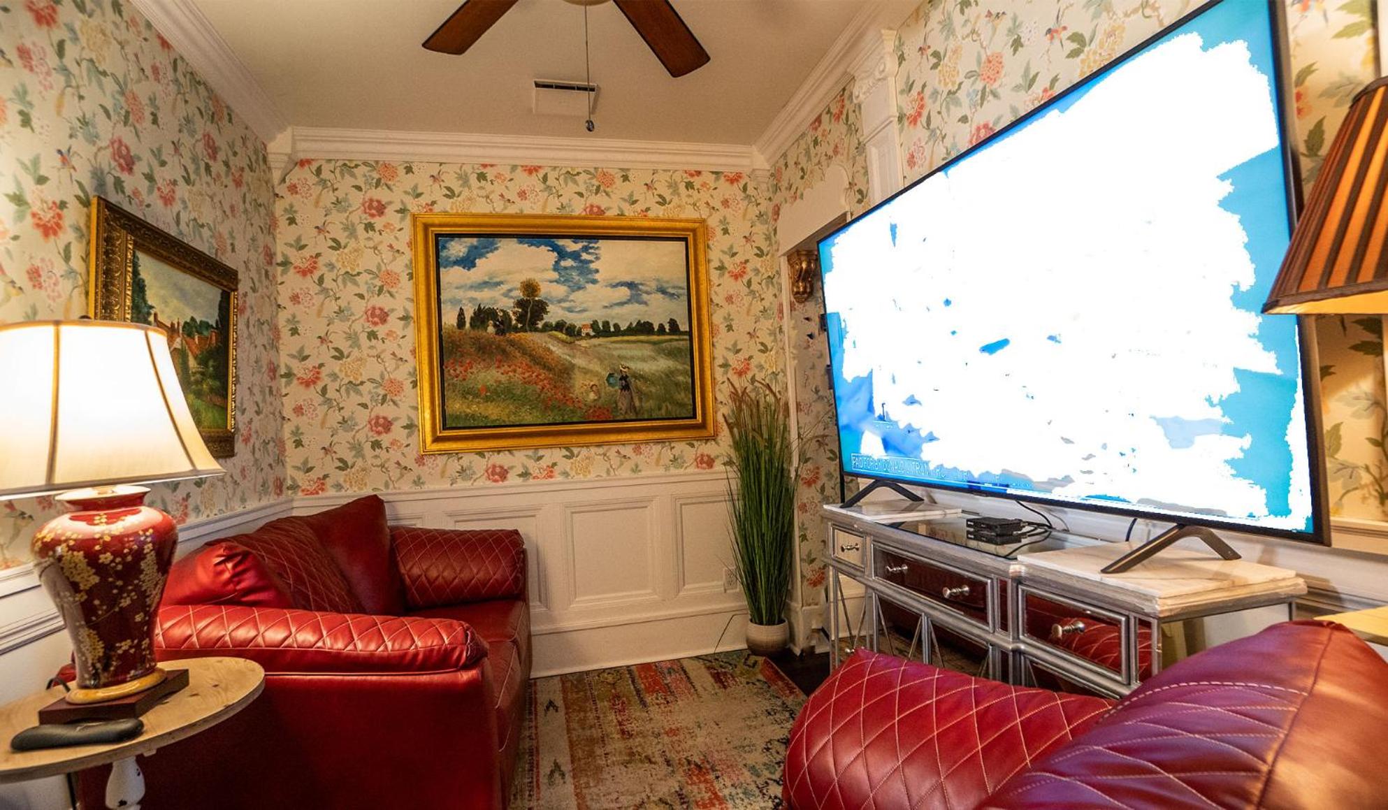 Queen Room