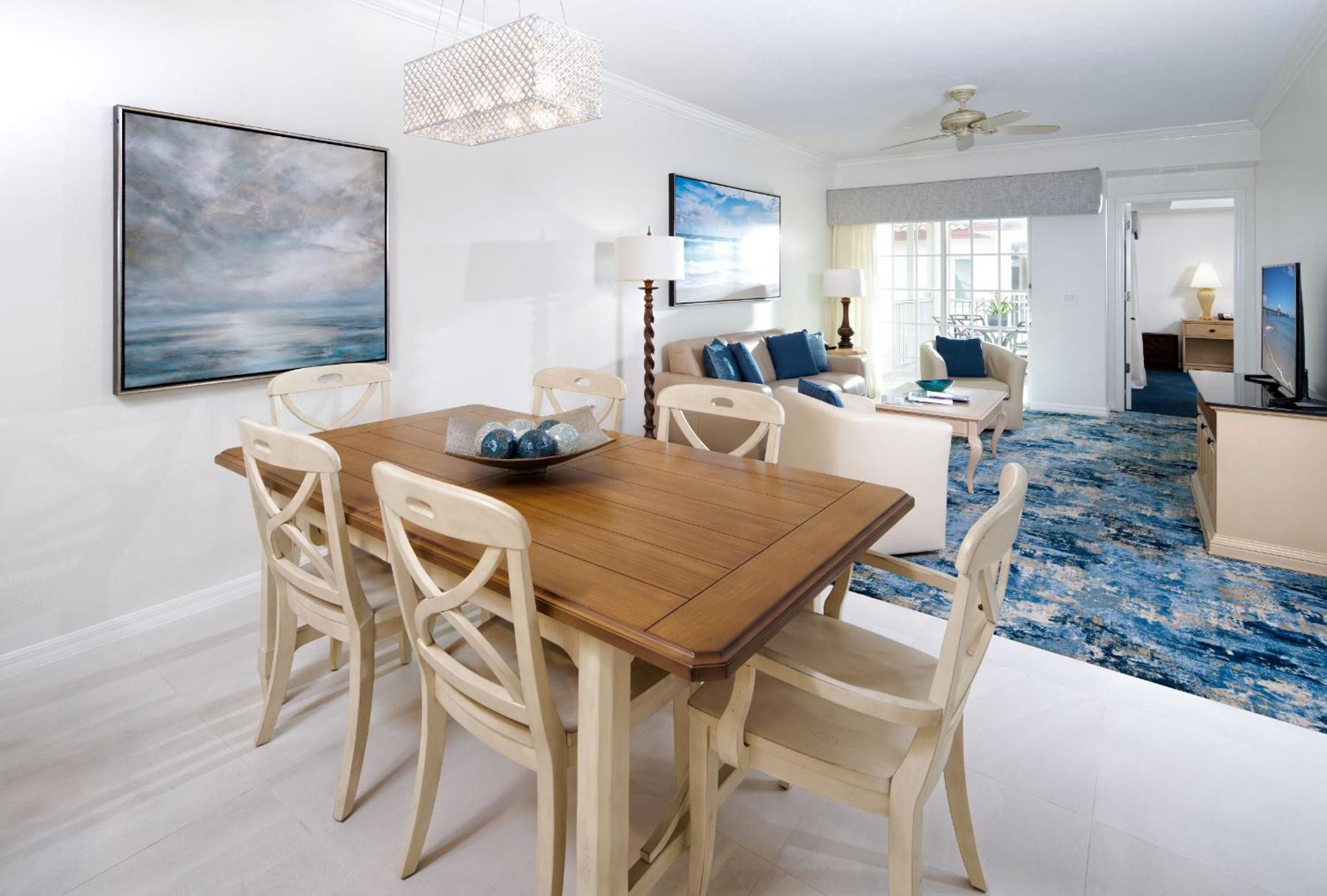 Three-Bedroom Suite - Photo 2